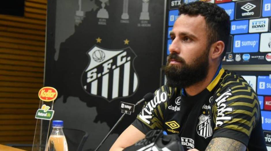 Jandrei foi apresentado nesta quarta