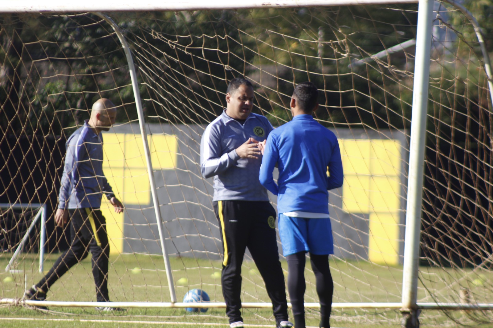 Leston Junior conversou com os atletas do setor ofensivo