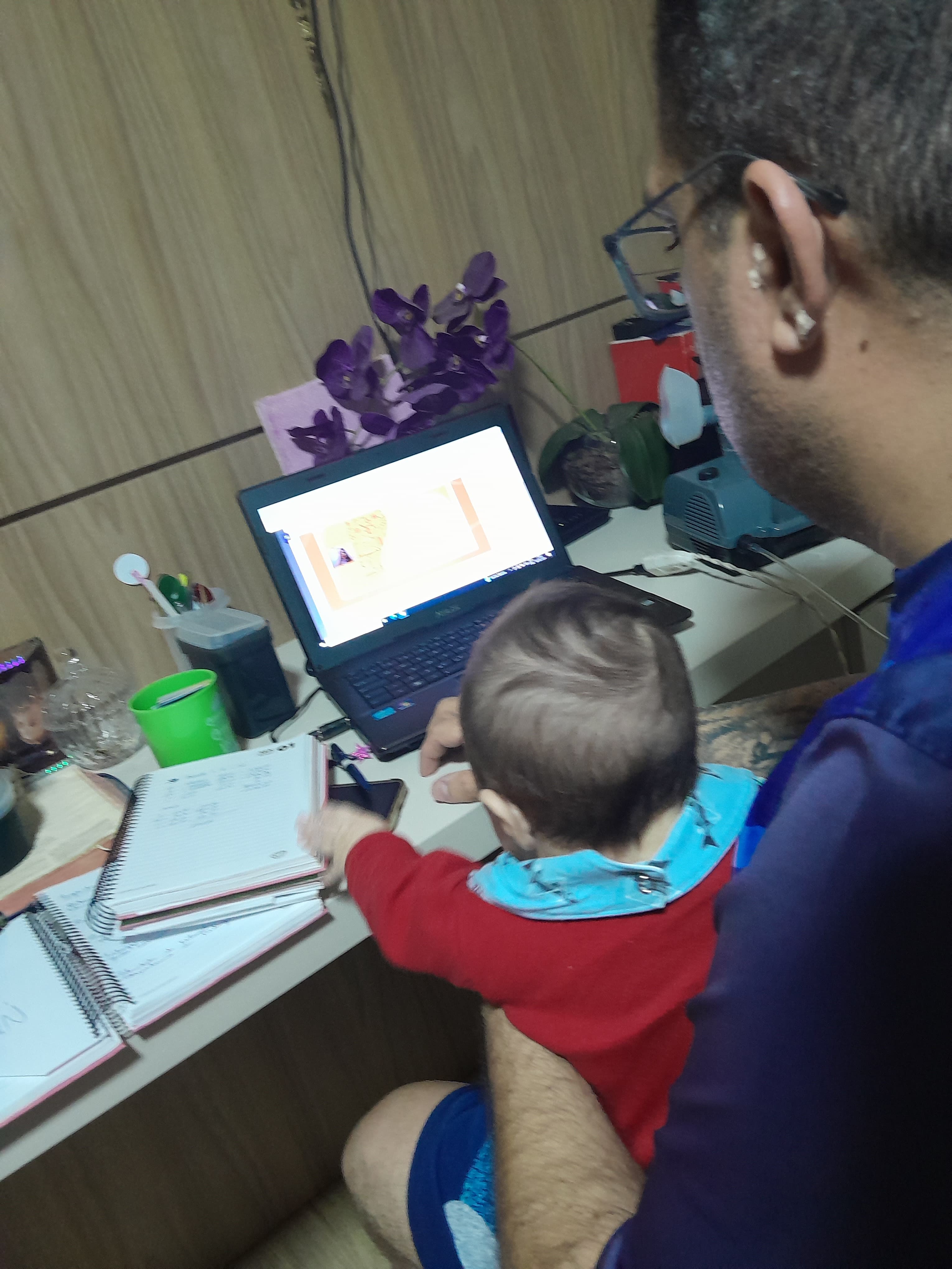 Jorge Luis com seu filho Luis Miguel de 5 meses