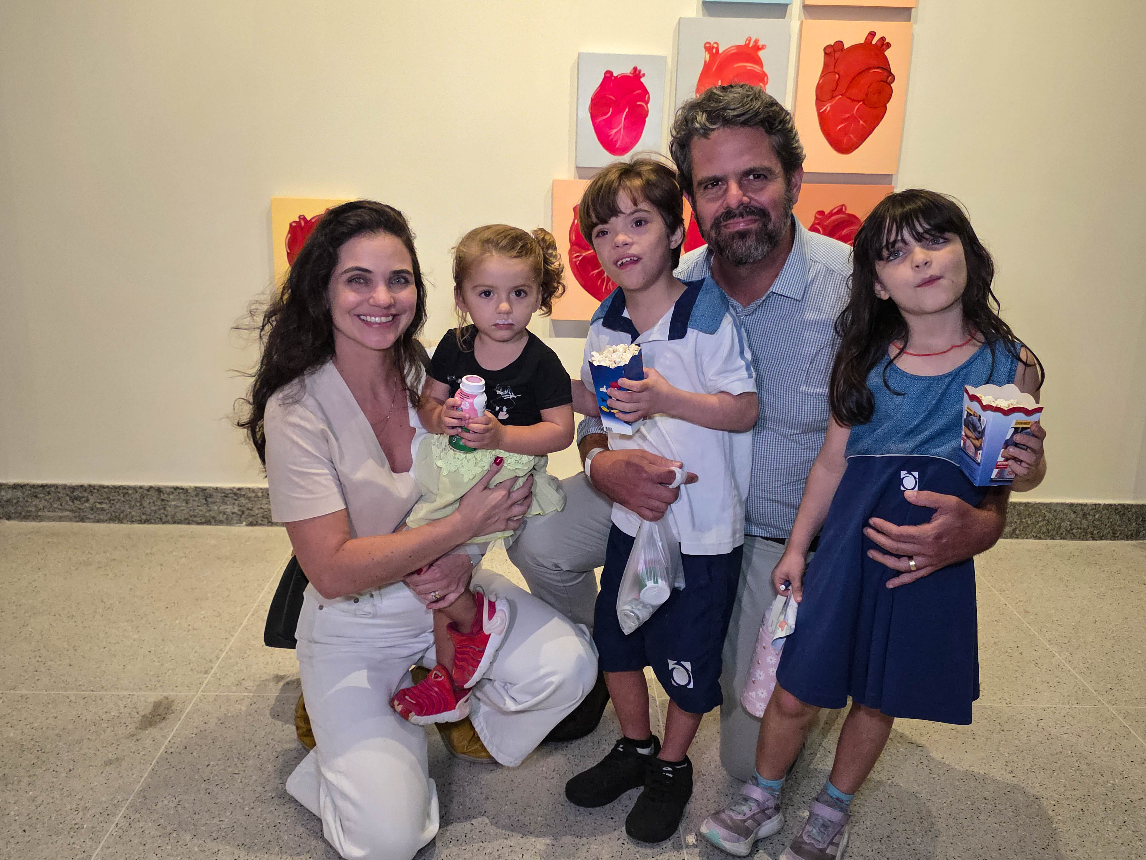 Carolina, Elis, Tom. Vitor e Clara França