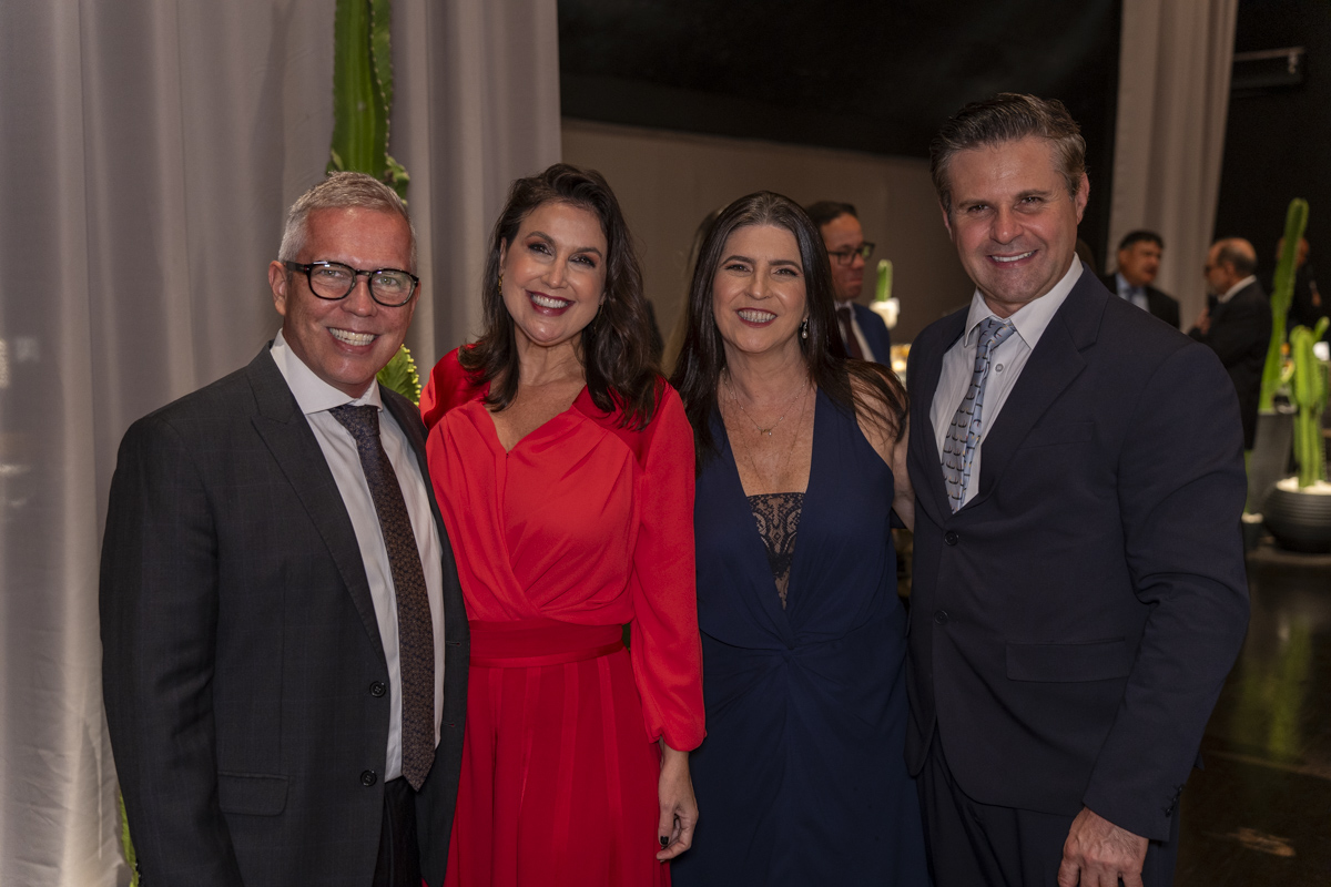 André Hees e Renata Rasseli, Carla Lacerda e Jonas Giacomin