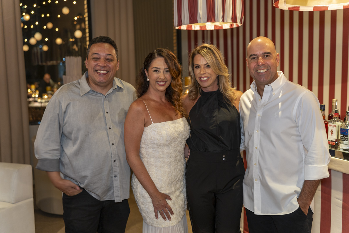 Gildo Jr e Marianne Assbu, Ana Lucia Wernesback e Rogério Salume