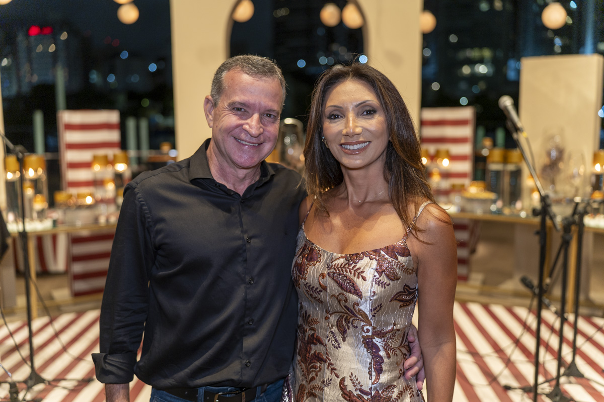 Kris Junqueira e Jephete Augusto Barbosa Filho