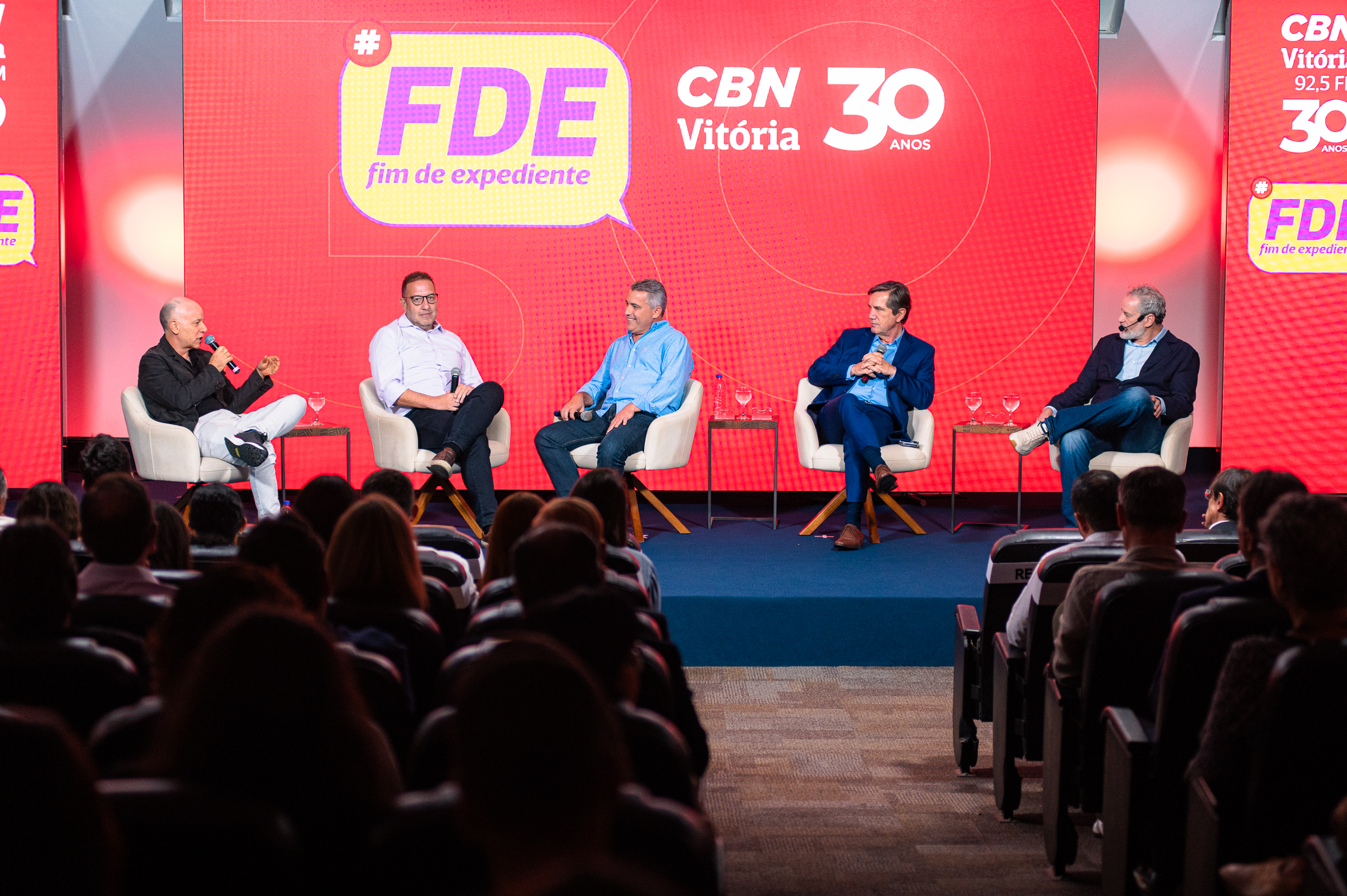 Coluna Pelo Mercado - Fim de Expediente - CBN 30 anos
