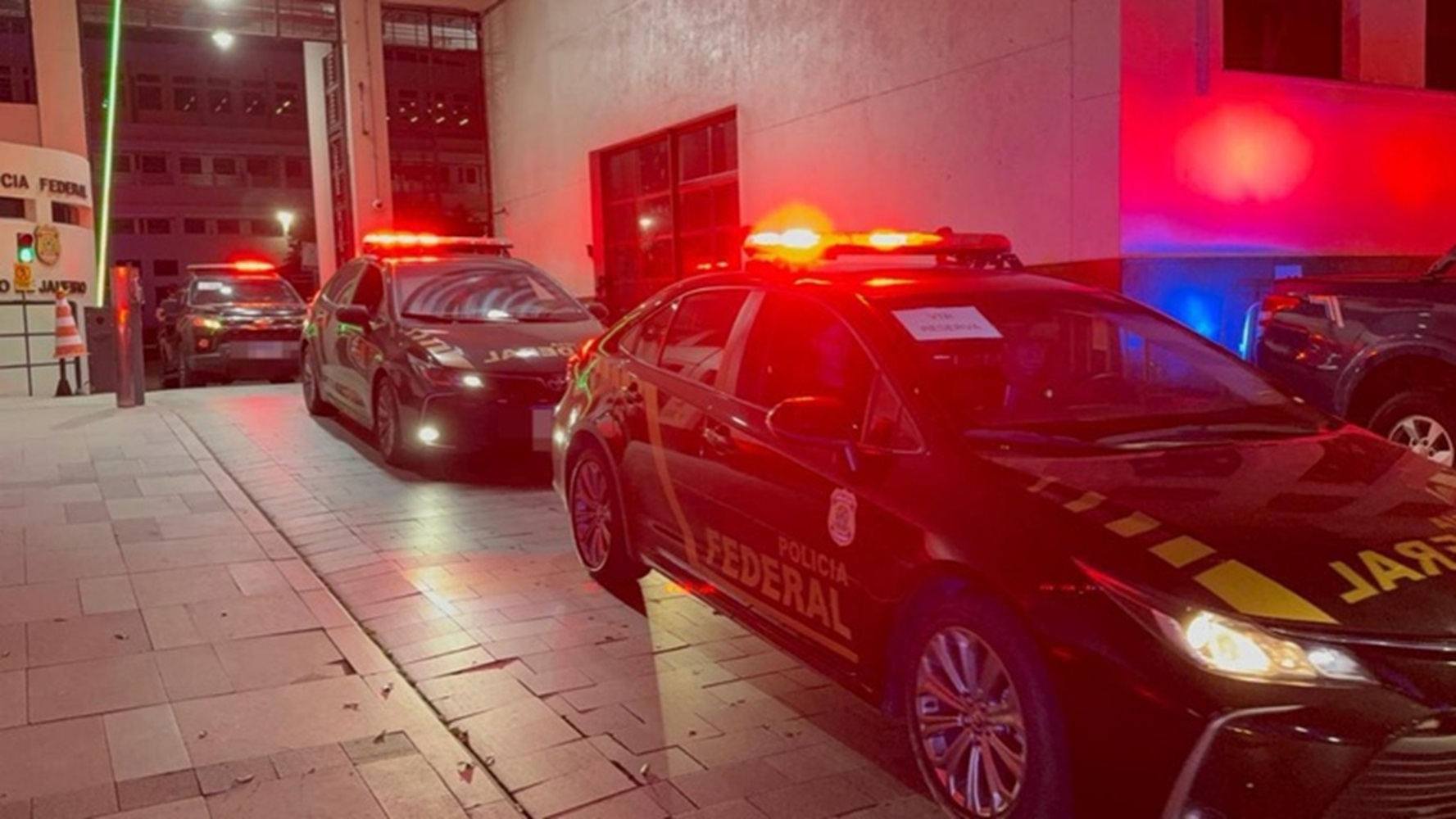 Polícia Federal cumpre mandados de busca e apreensão contra esquema envolvendo servidores da Alfândega no Porto do Rio