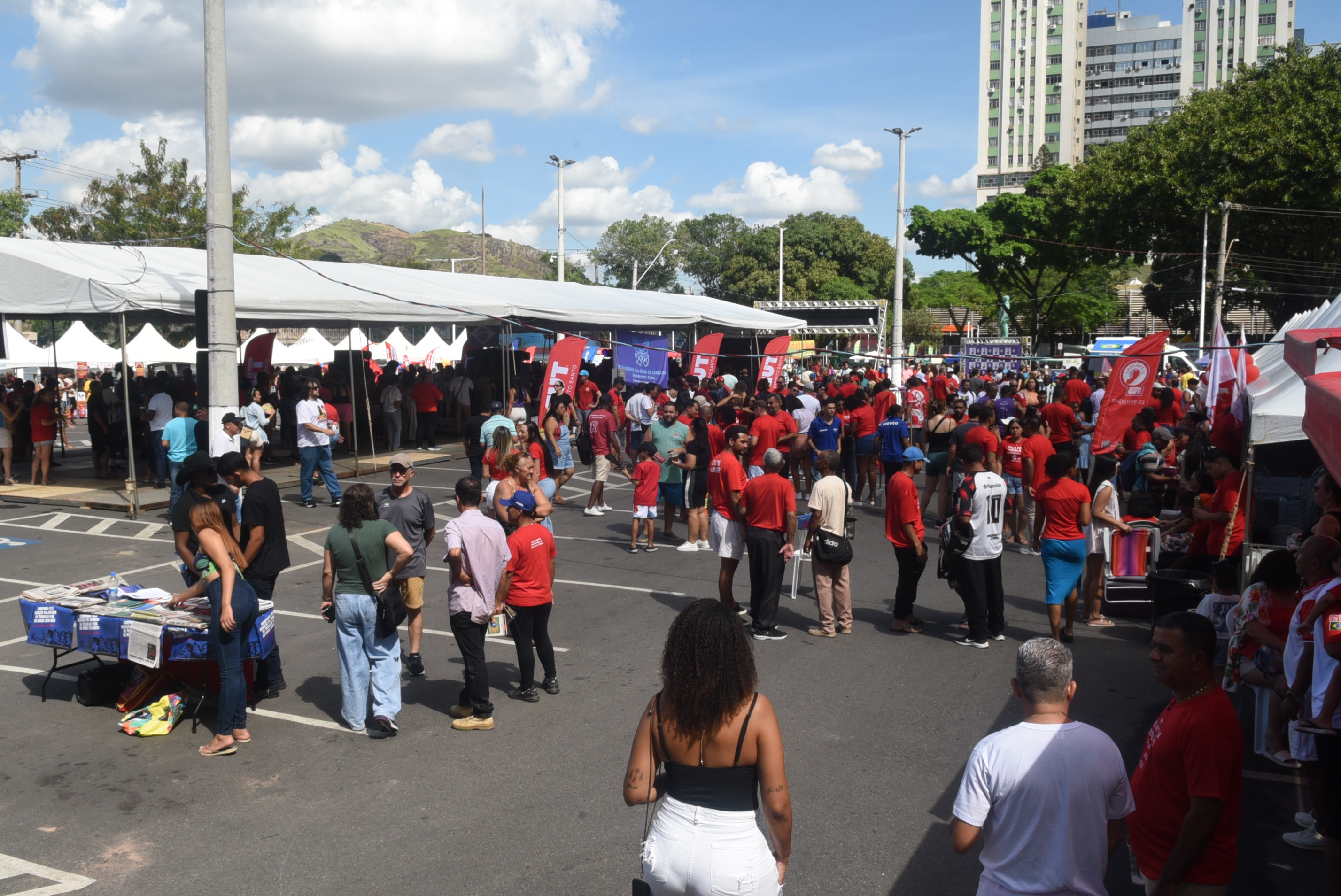 CUT comemora Dia do trabalhador no Centro de Vitória
