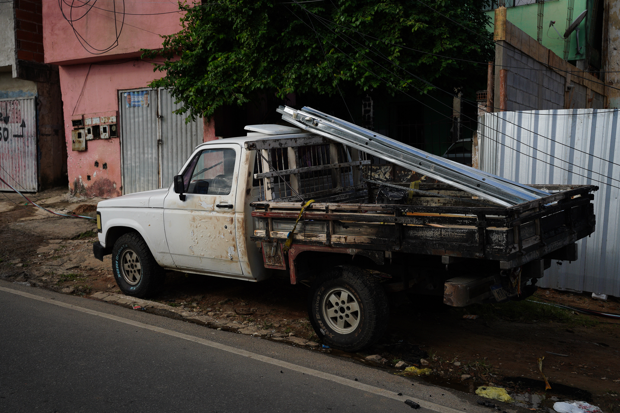 Ônibus incendiado no bairro Cobi de Cima, em Vila Velha