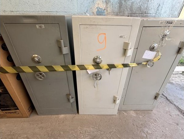 Lote de cofres que será leiloado no dia 2 de junho