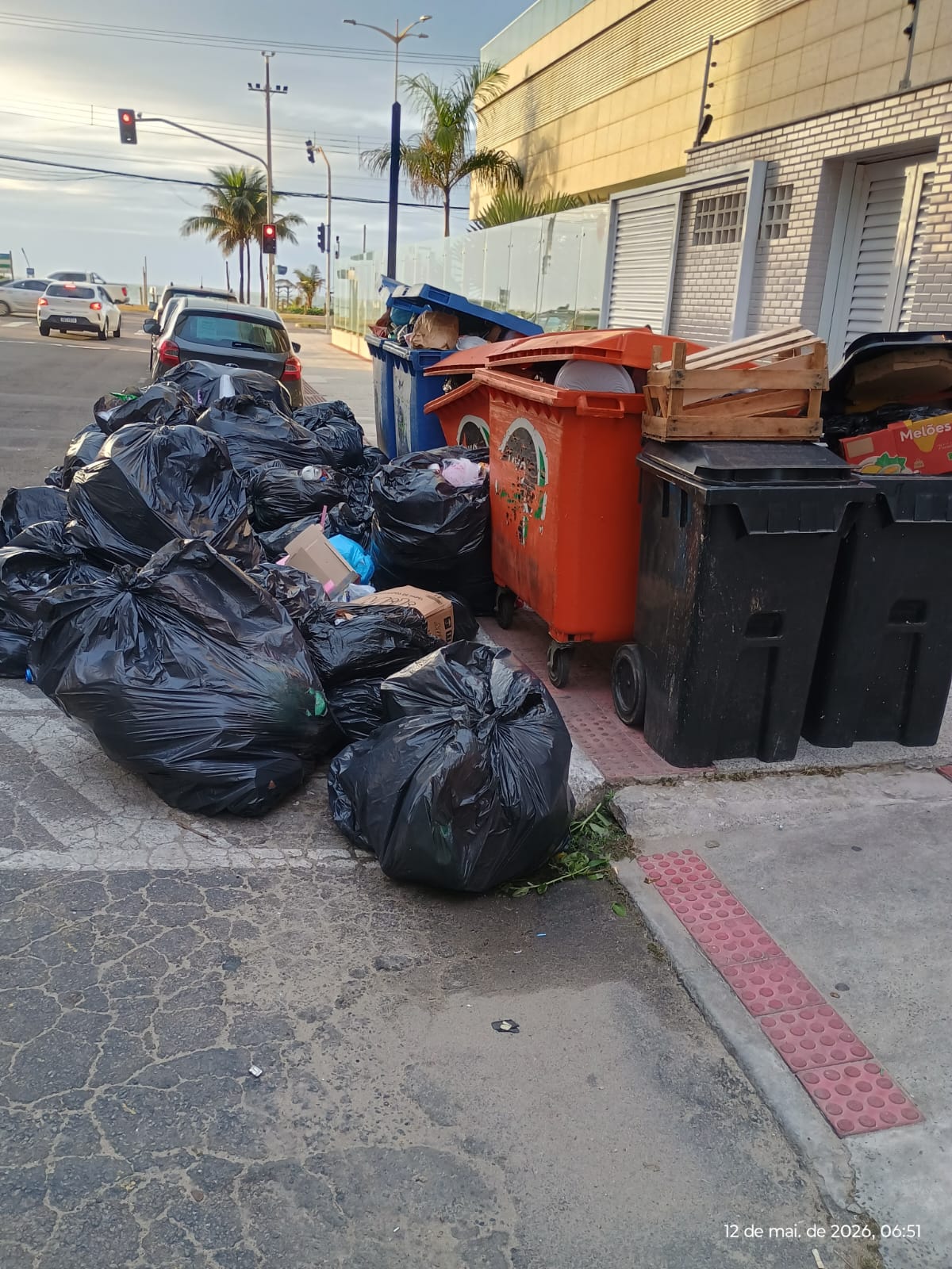Lixo acumulado em Itaparica, Vila Velha