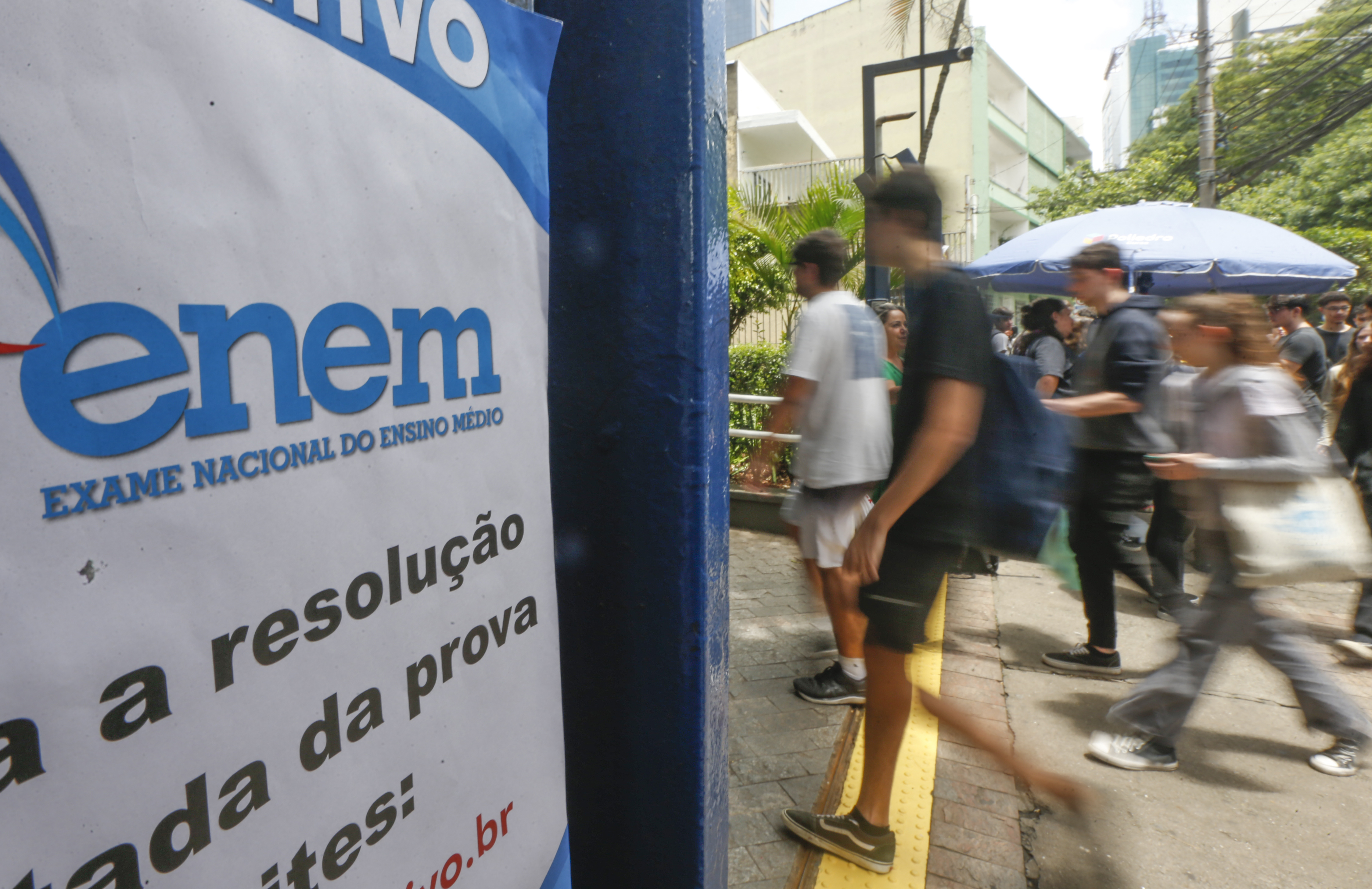 Estudantes no segundo dia de provas do ENEM