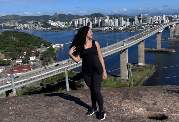 A influenciadora Vic Martins escolheu Vila Velha para morar