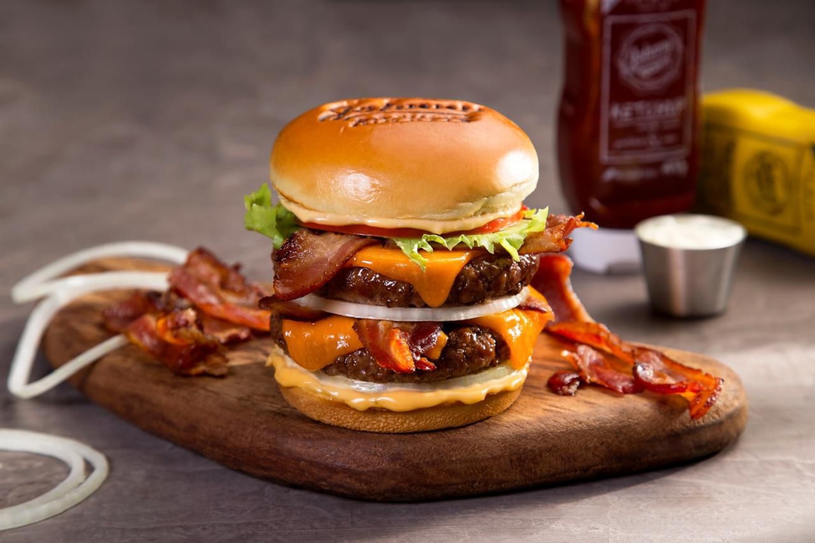 Hambúrguer do restaurante Johnny Rockets