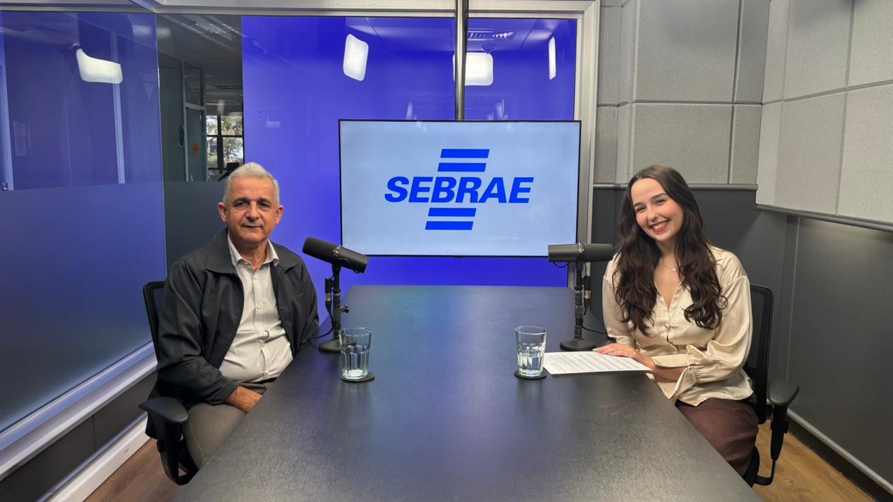 Pedro Rigo, superintendente do Sebrae-ES, e a repórter Yasmin Spiegel