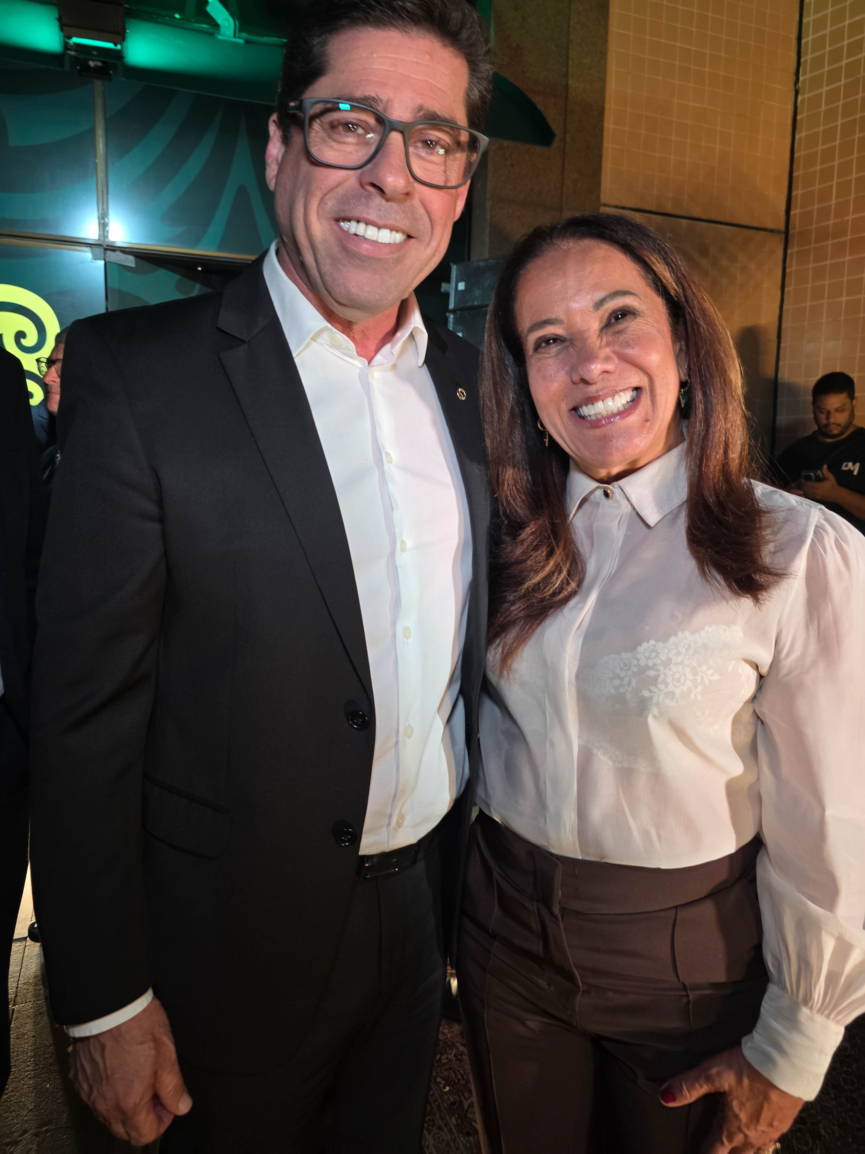 Marcelo Santos e Janete de Sá