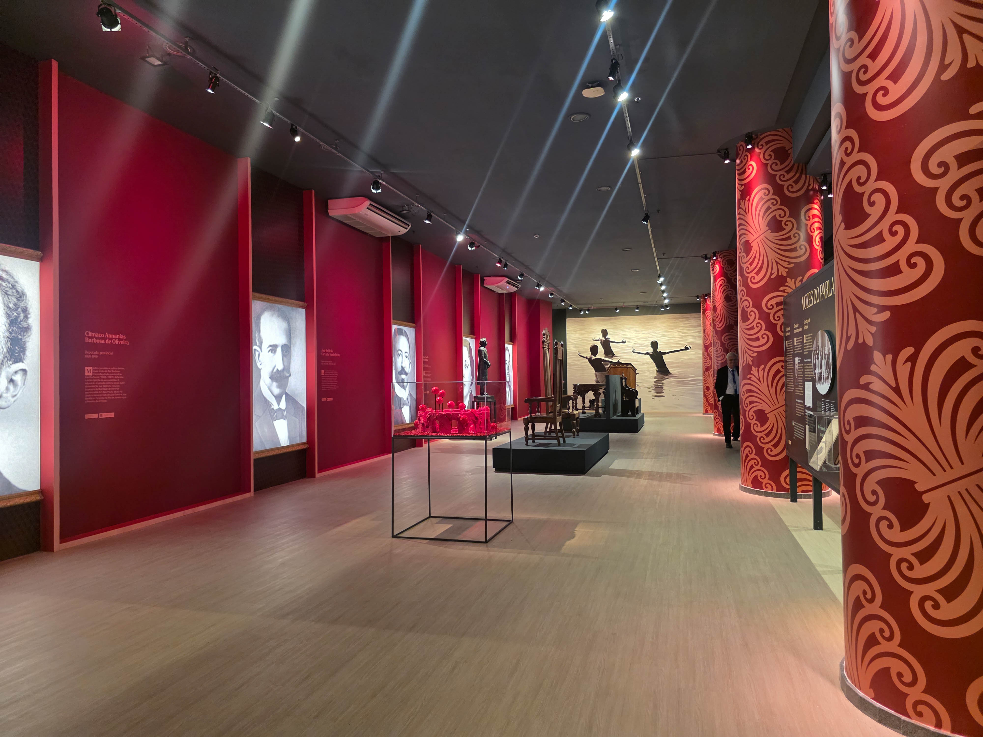 exposição ‘190 Caminhos da Cidadania’
