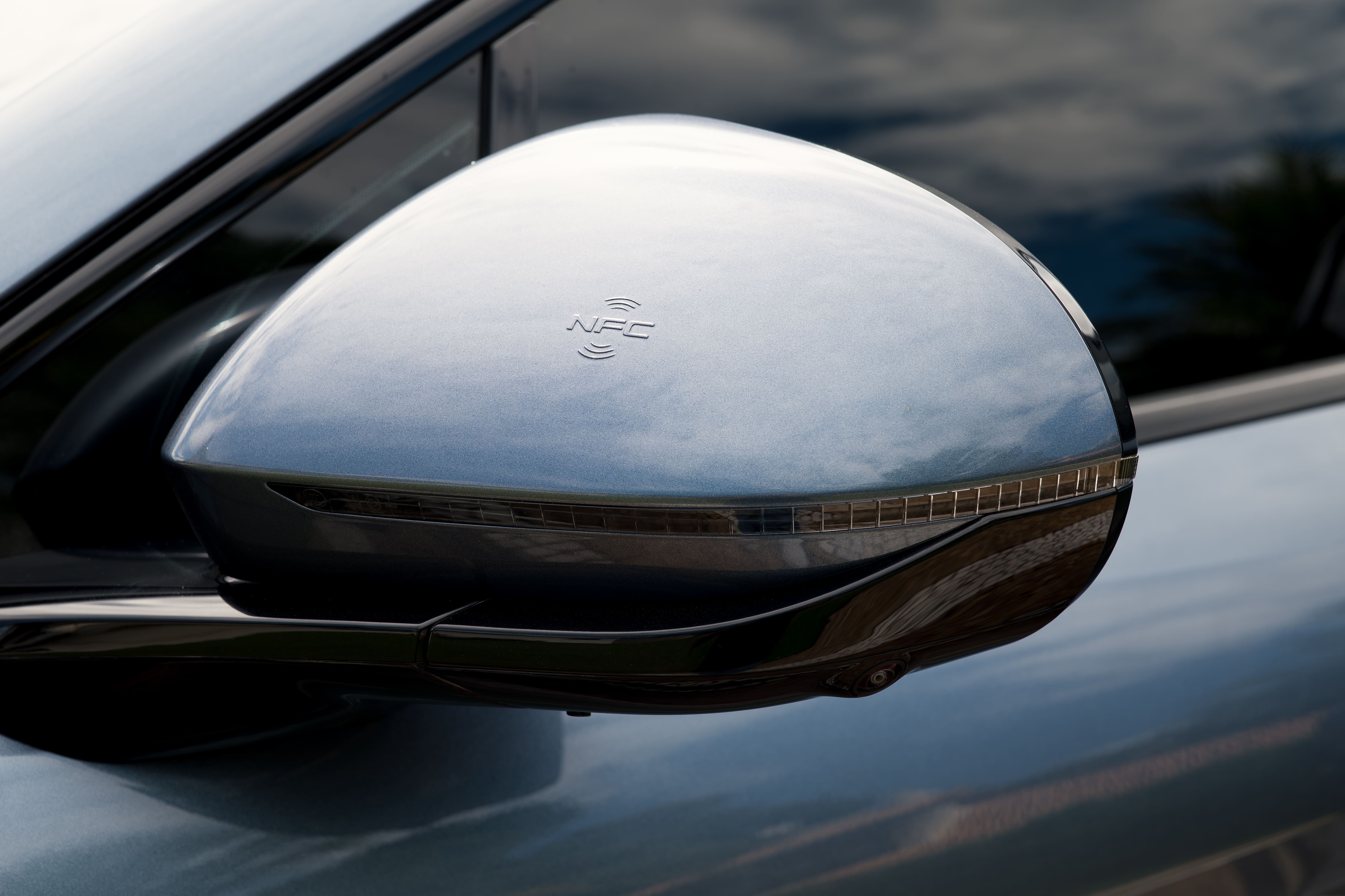 BYD SEALION 7