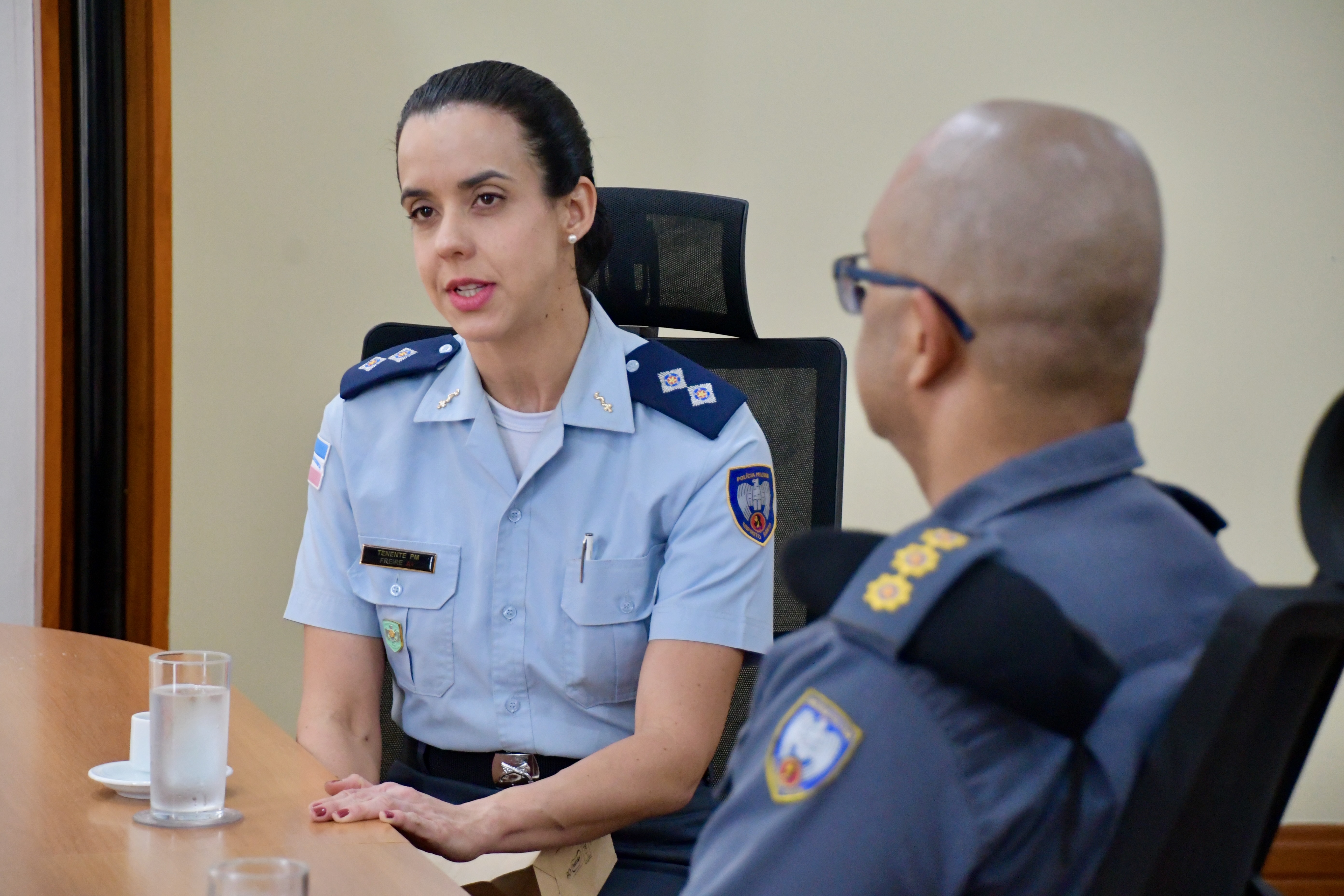 A tenente Adriana Sena foi recebida no Comando-Geral da PMES