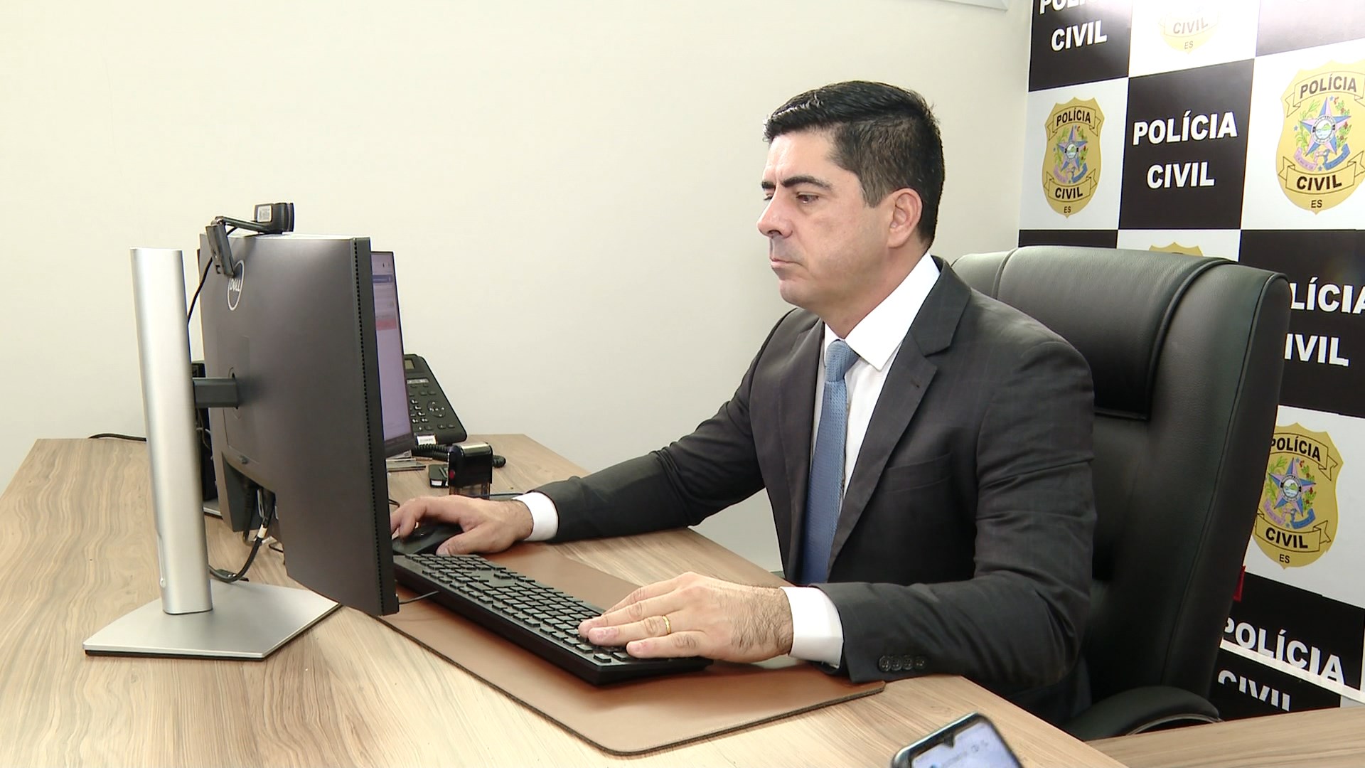 Delegado Eduardo Arcos investiga o caso