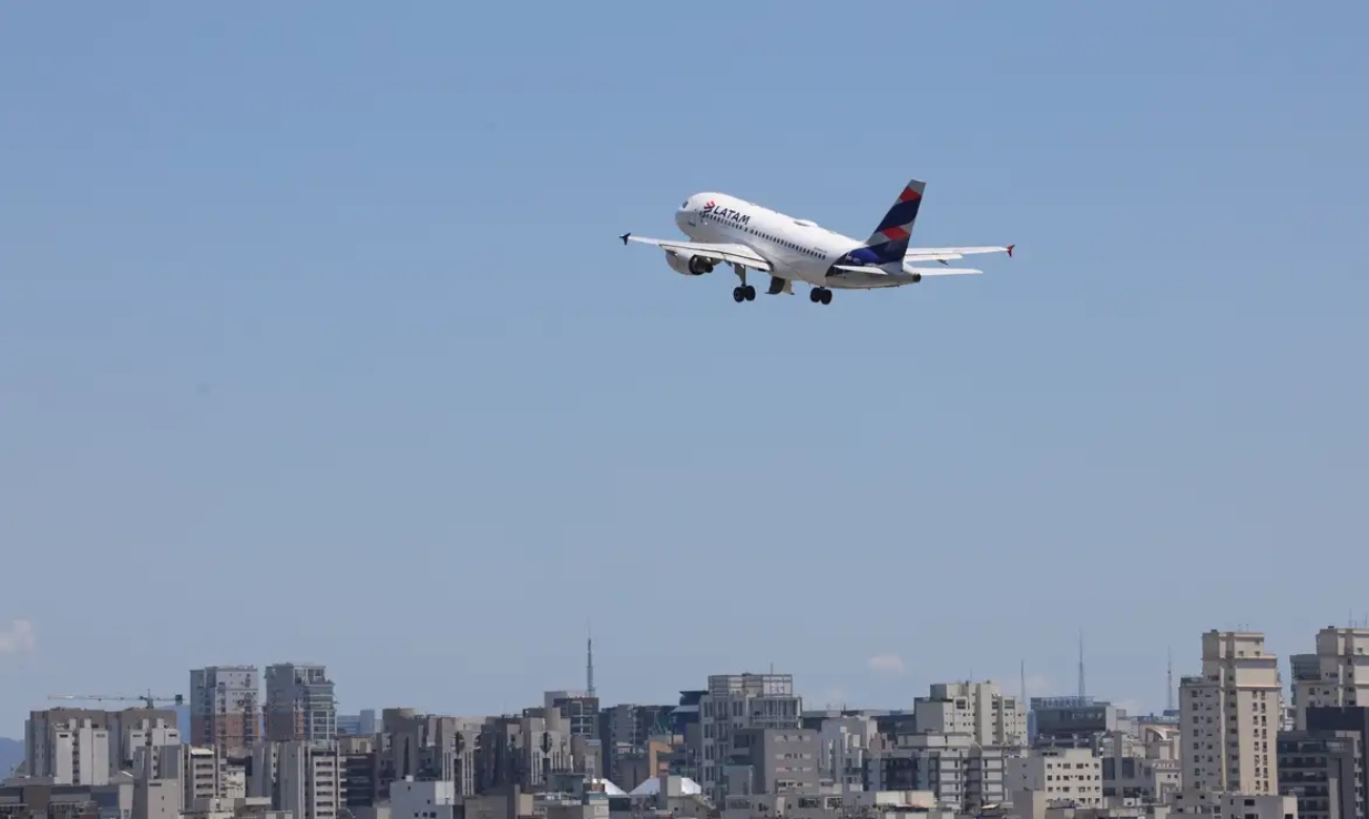 Petrobras reduz preço do querosene de aviação