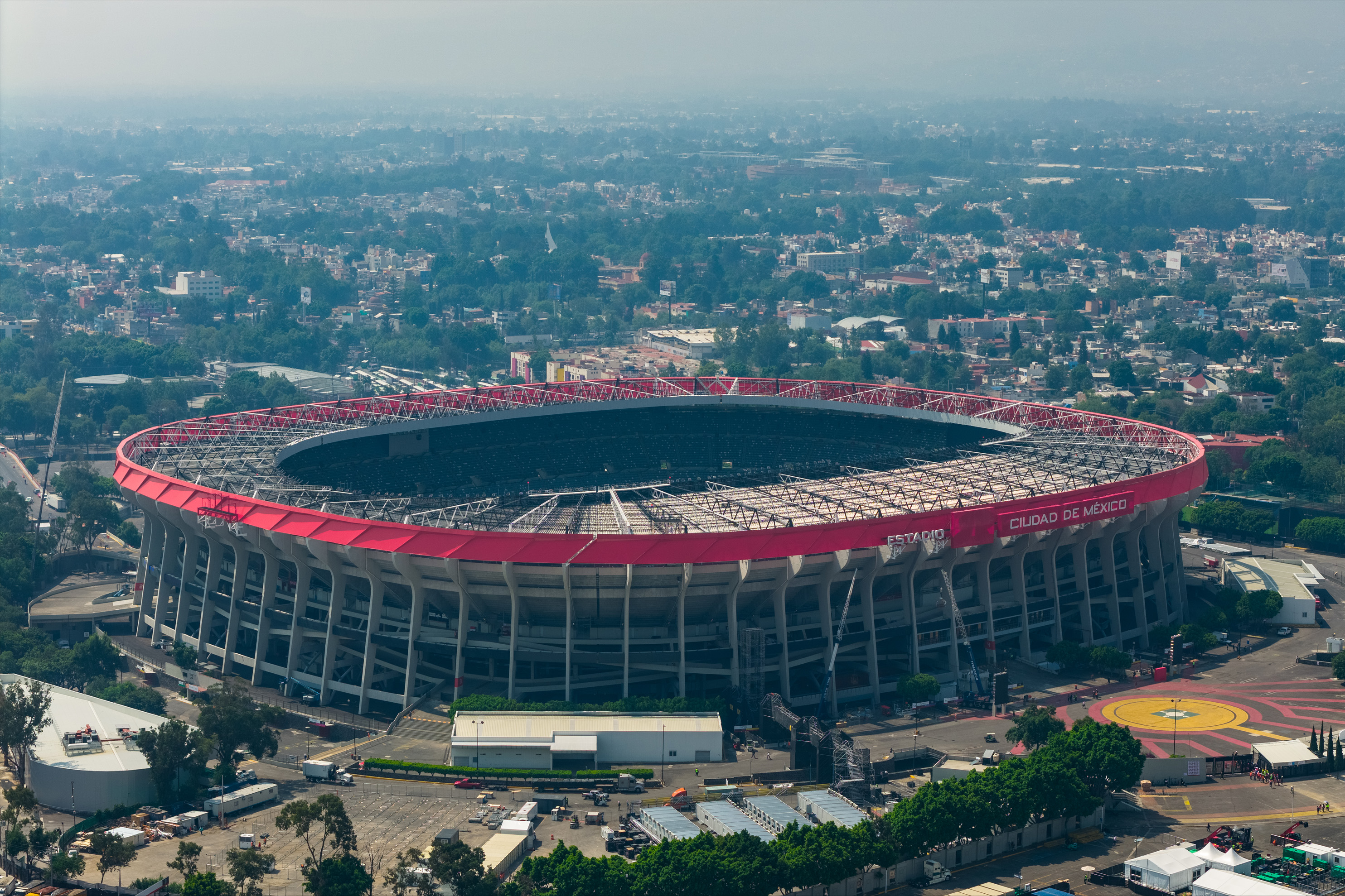 Vista aérea do Estádio Azteca, que recebera jogos de Copa do Mundo pela terceira vez