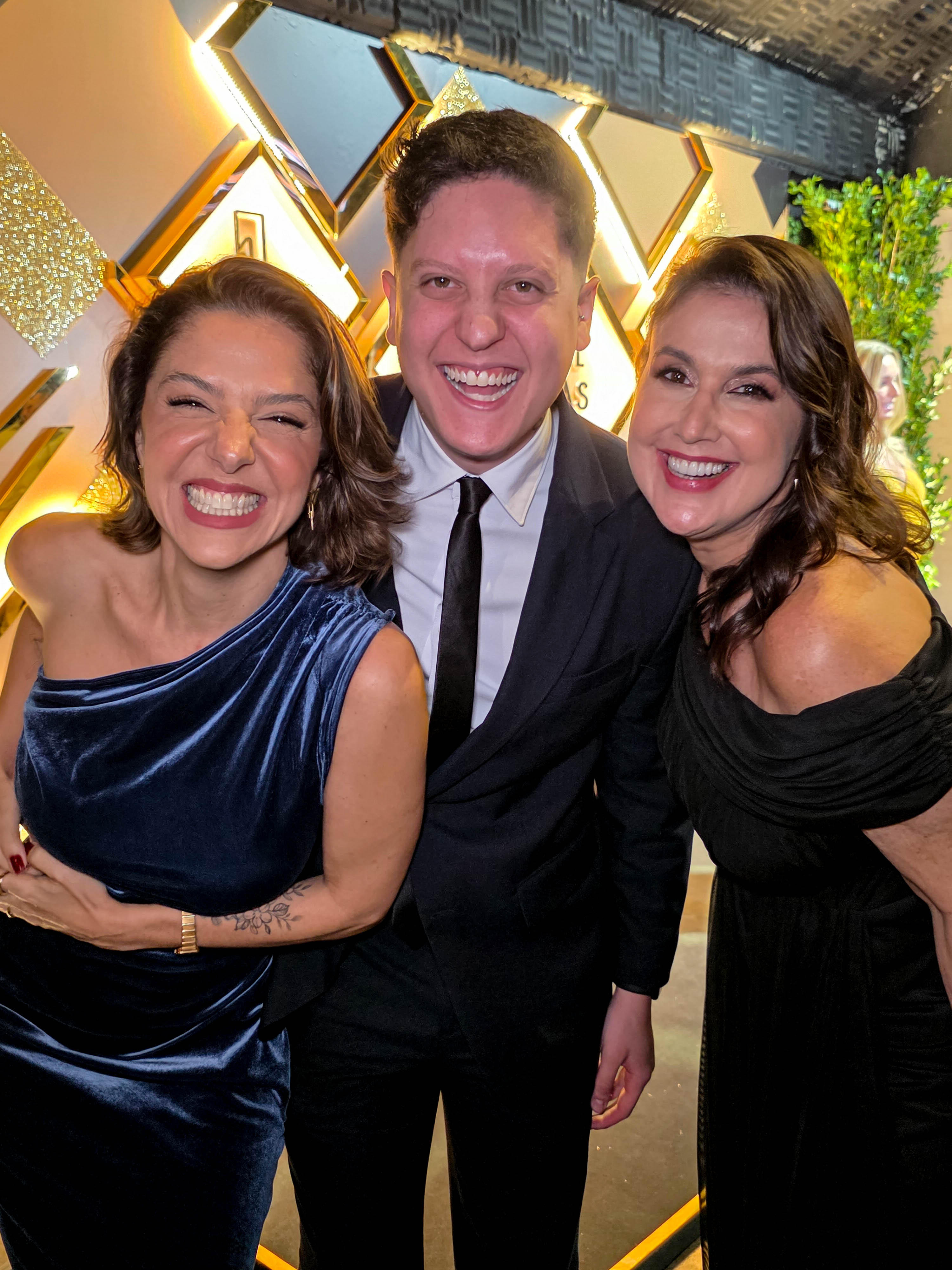 Mariana Perini, Douglas Motta e Renata Rasseli