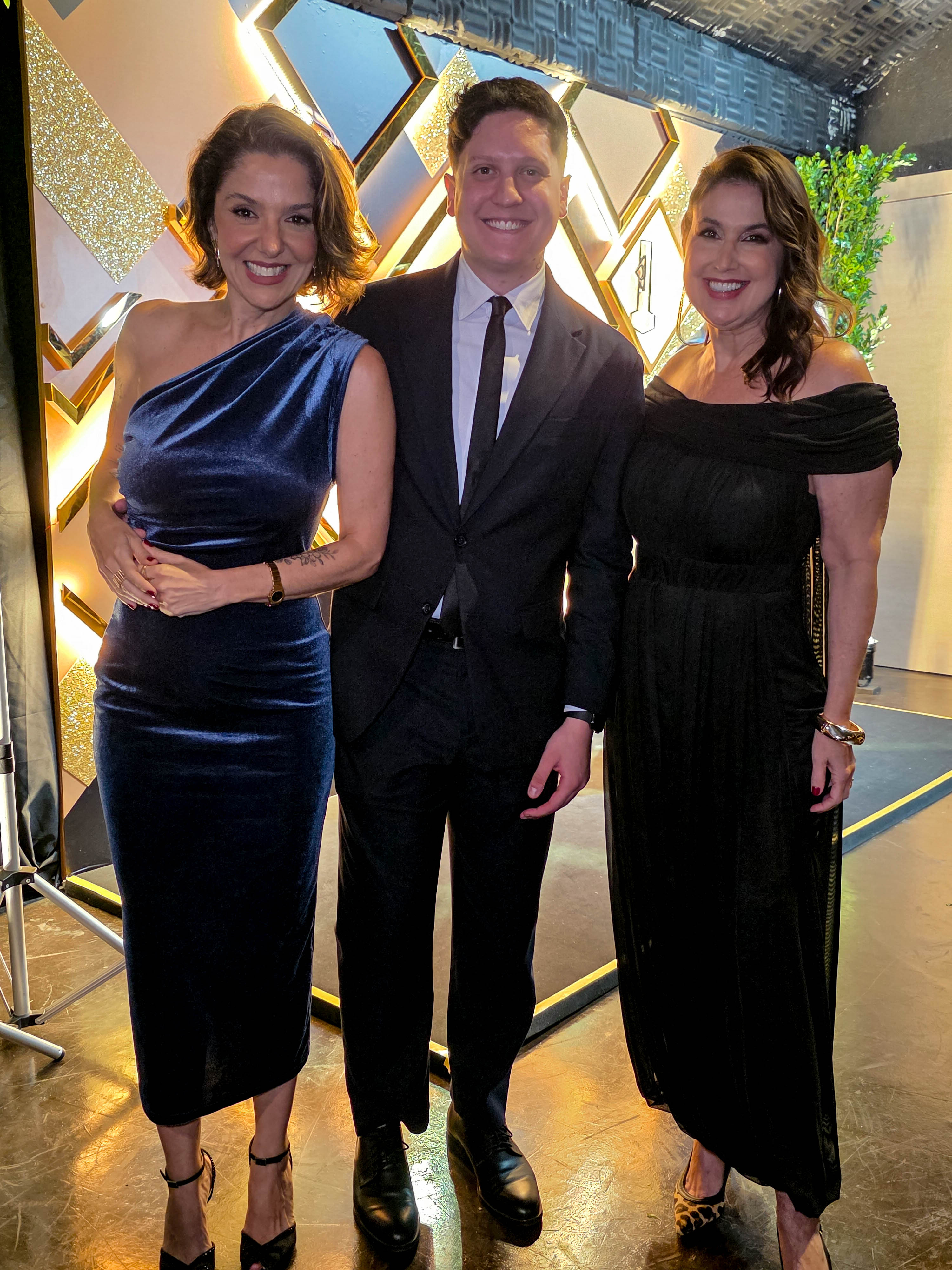 Mariana Perini, Douglas Motta e Renata Rasseli