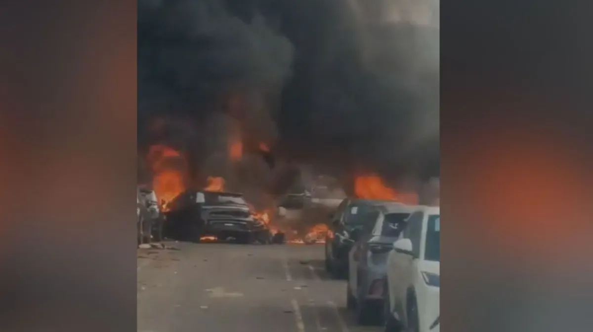 Helicópteros batem no ar, explodem e deixam mortos no Rio de Janeiro