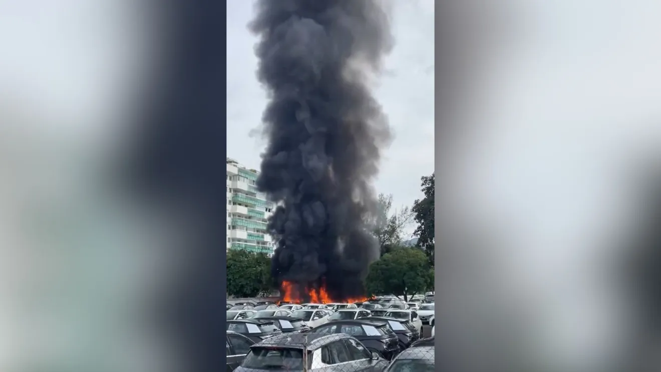 Helicópteros batem no ar, explodem e deixam mortos no Rio de Janeiro
