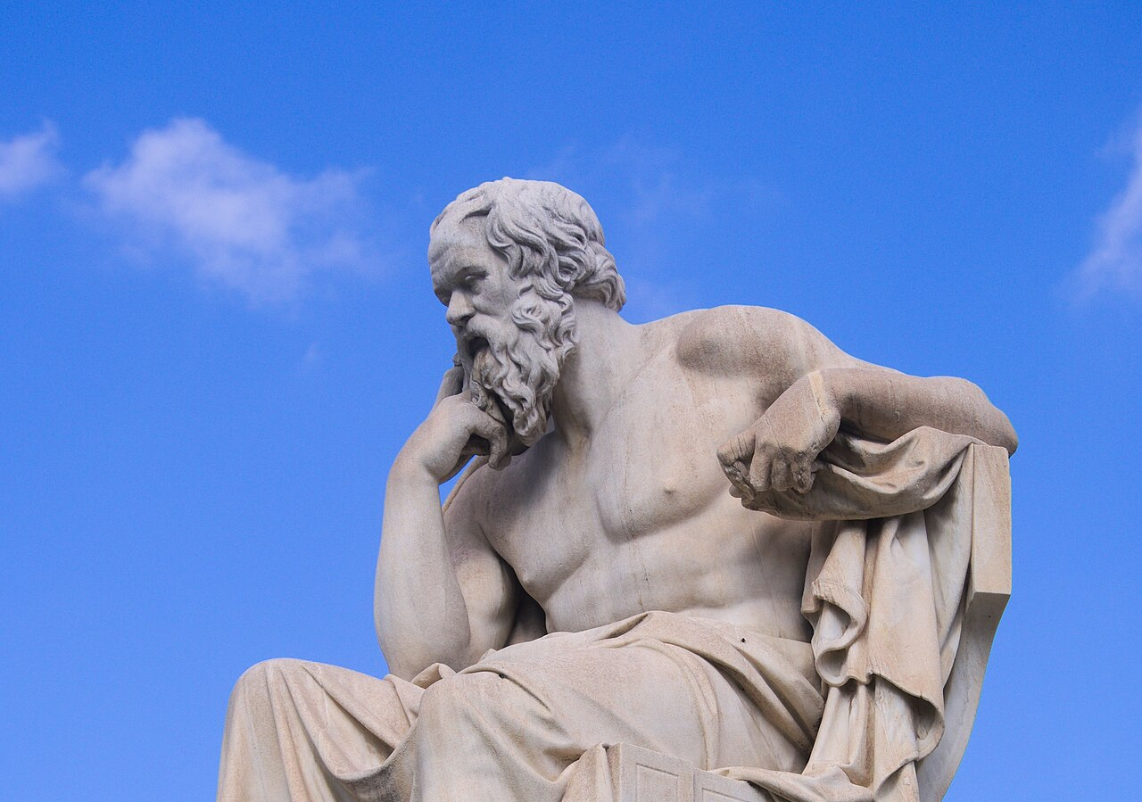 Estátua de Sócrates na Academia de Atenas