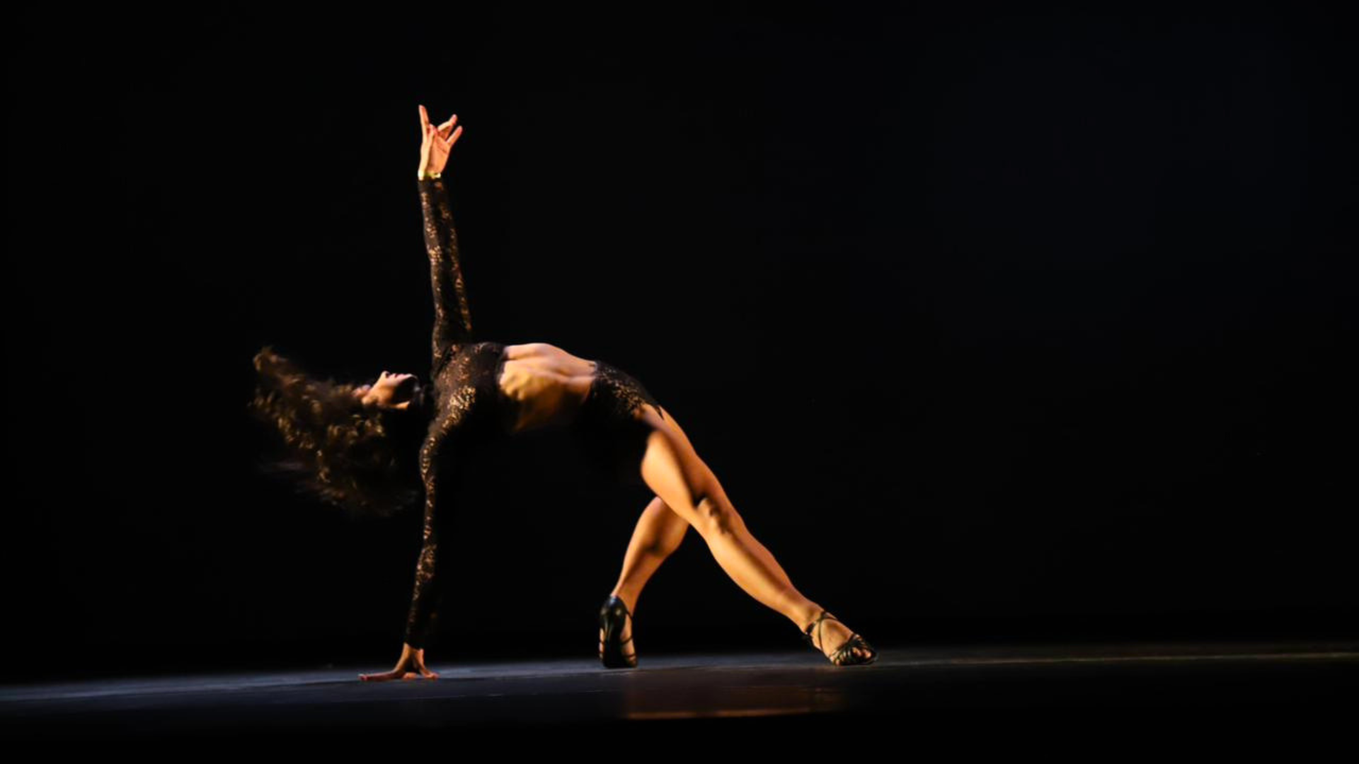 Bailarina Luiza Murari