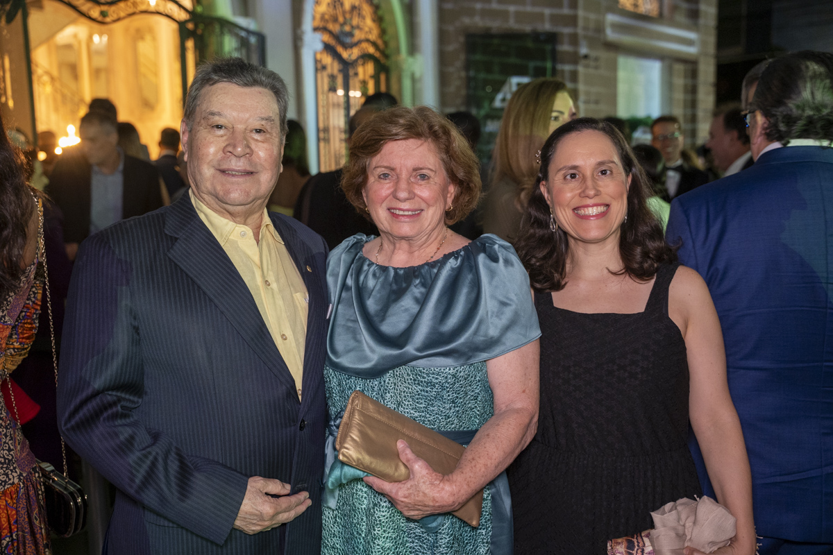 Celso Siqueira, Cileia e Carol Lorenzon