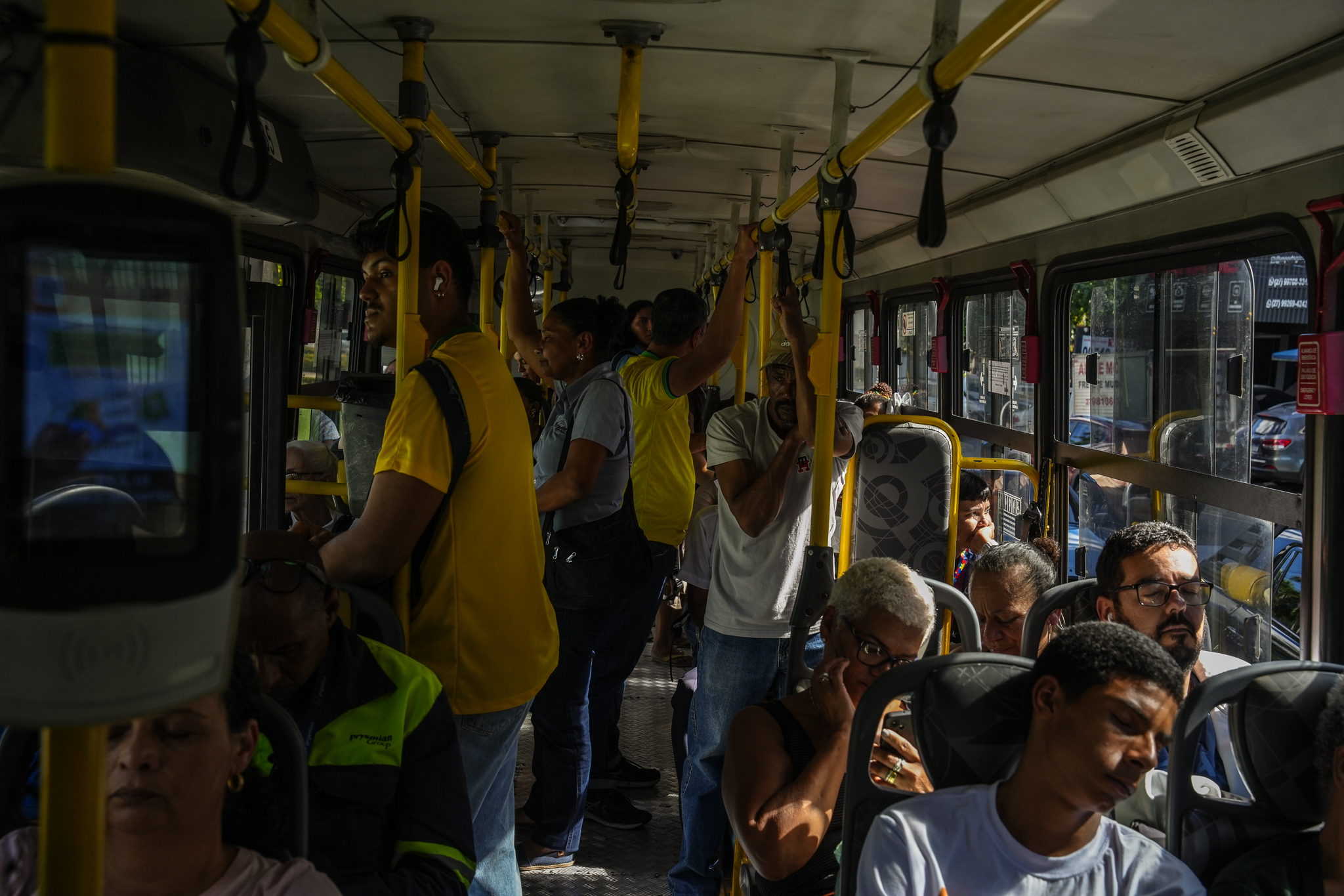 Trabalhadores liberados para assistir ao jogo da seleção enfrentam trânsito
