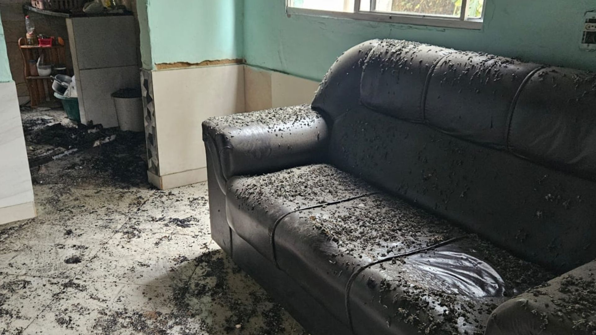 Aposentada perde tudo após incêndio em casa em Colatina