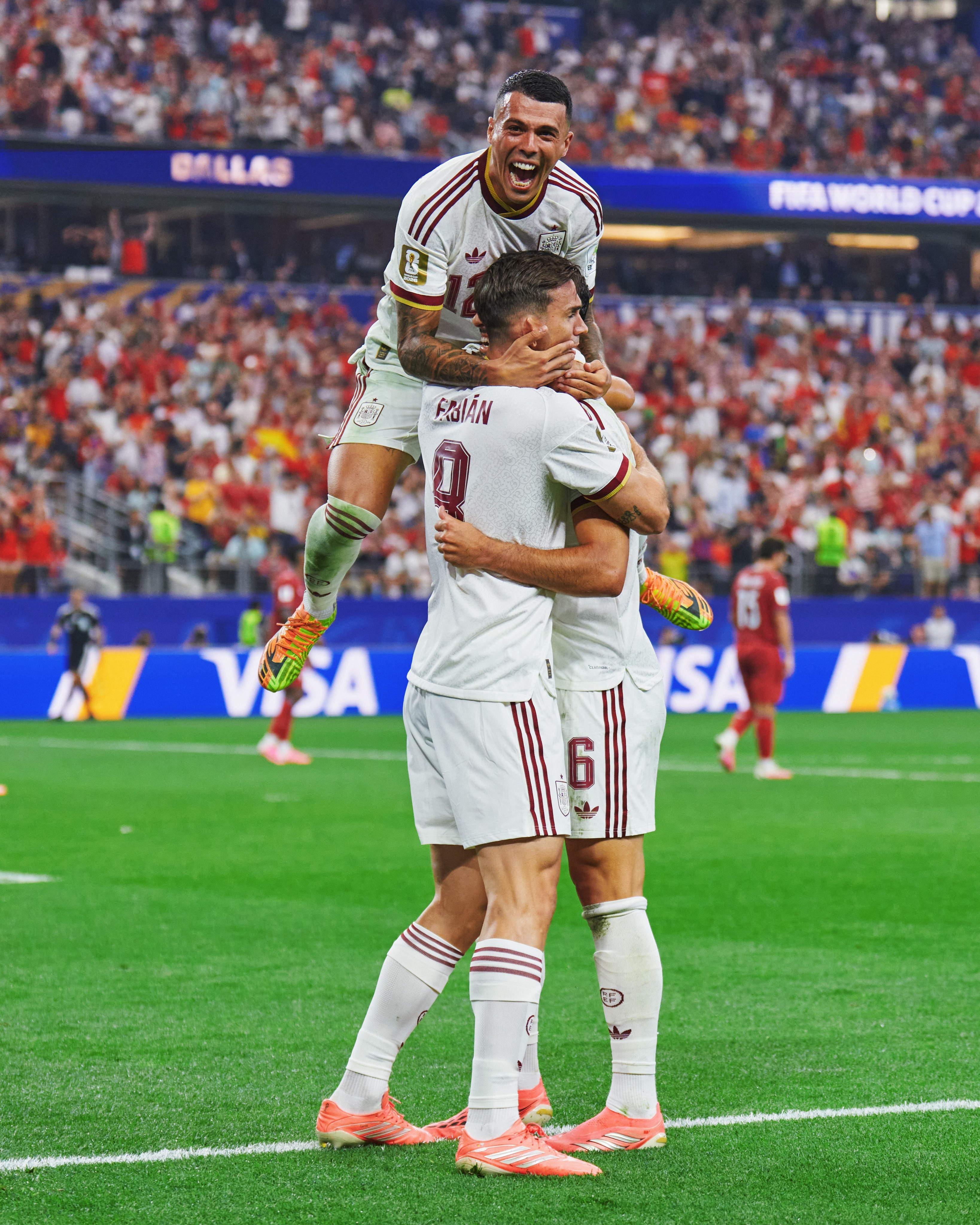 Espanha avança às quartas de final da Copa do Mundo