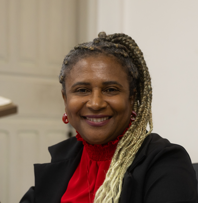 Professora Valdirene é vereadora de São Mateus e será vice de Helder.png