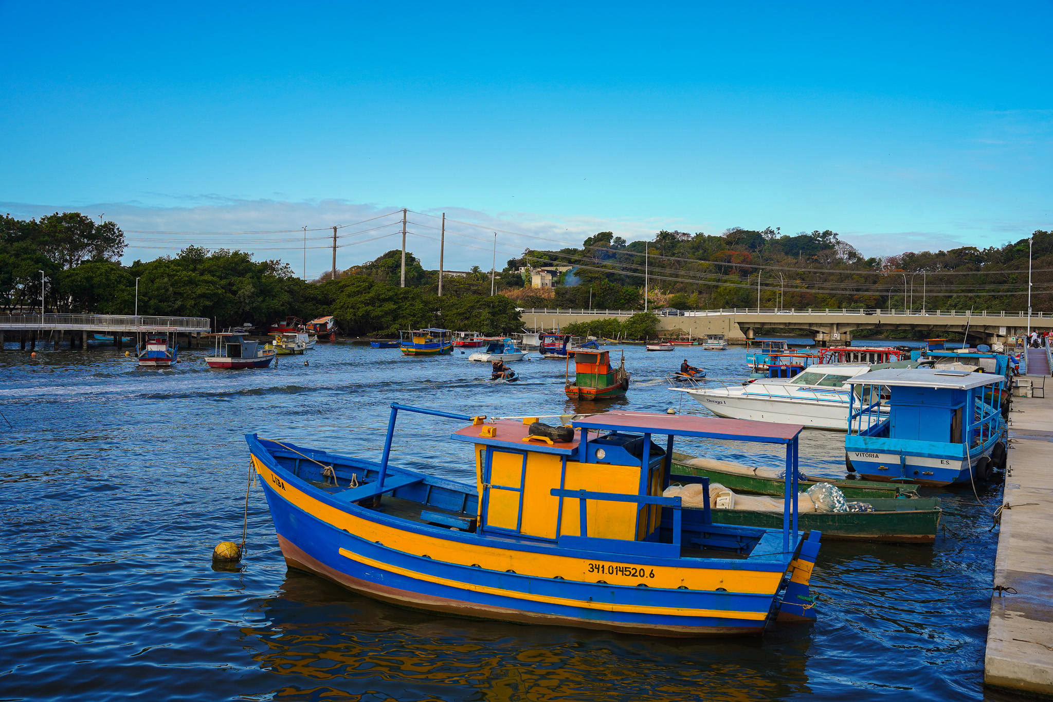 Parte da nova orla do Canal de Camburi, na Praia do Canto, foi inaugurada