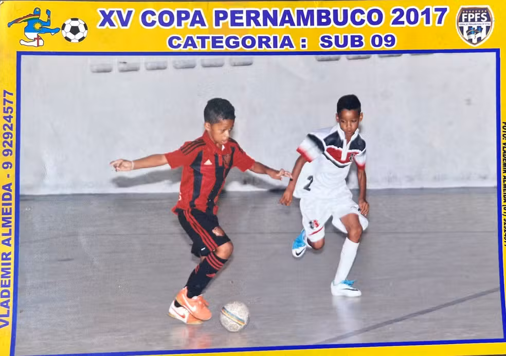 Zé Lucas, volante do Sport, na equipe de futsal do clube, em 2017