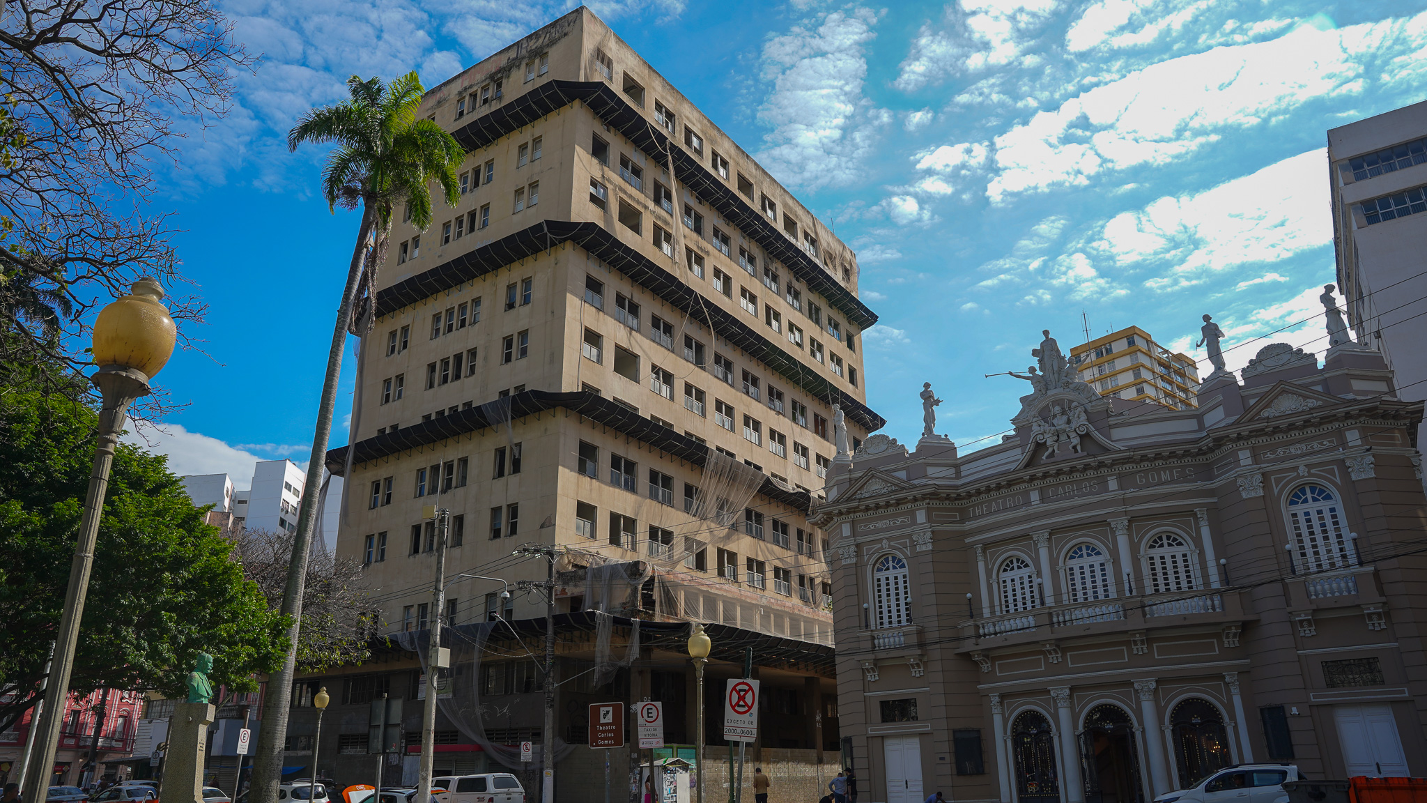 Prédio do antigo IAPI no Centro de Vitória