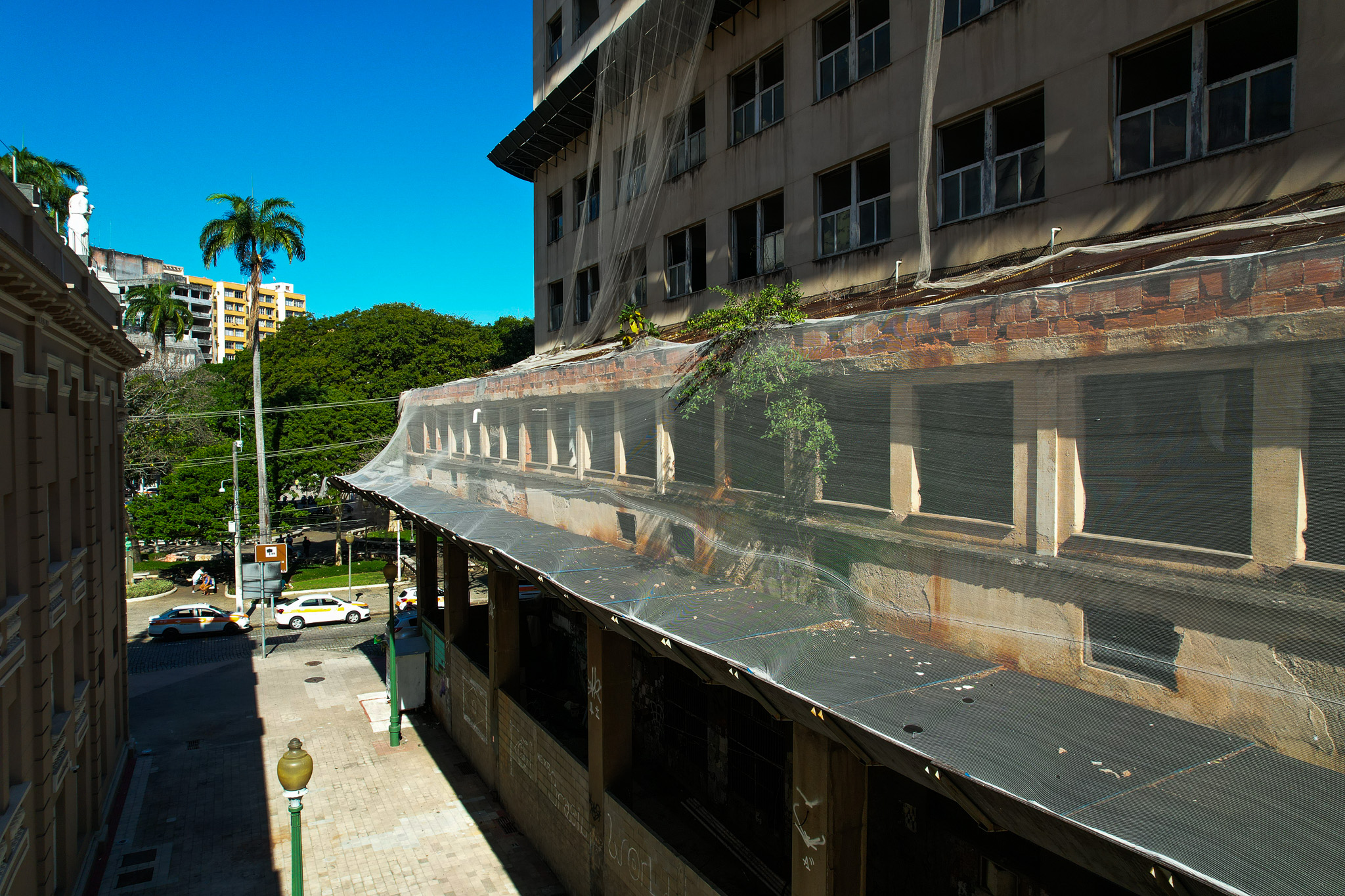 Prédio do antigo IAPI no Centro de Vitória