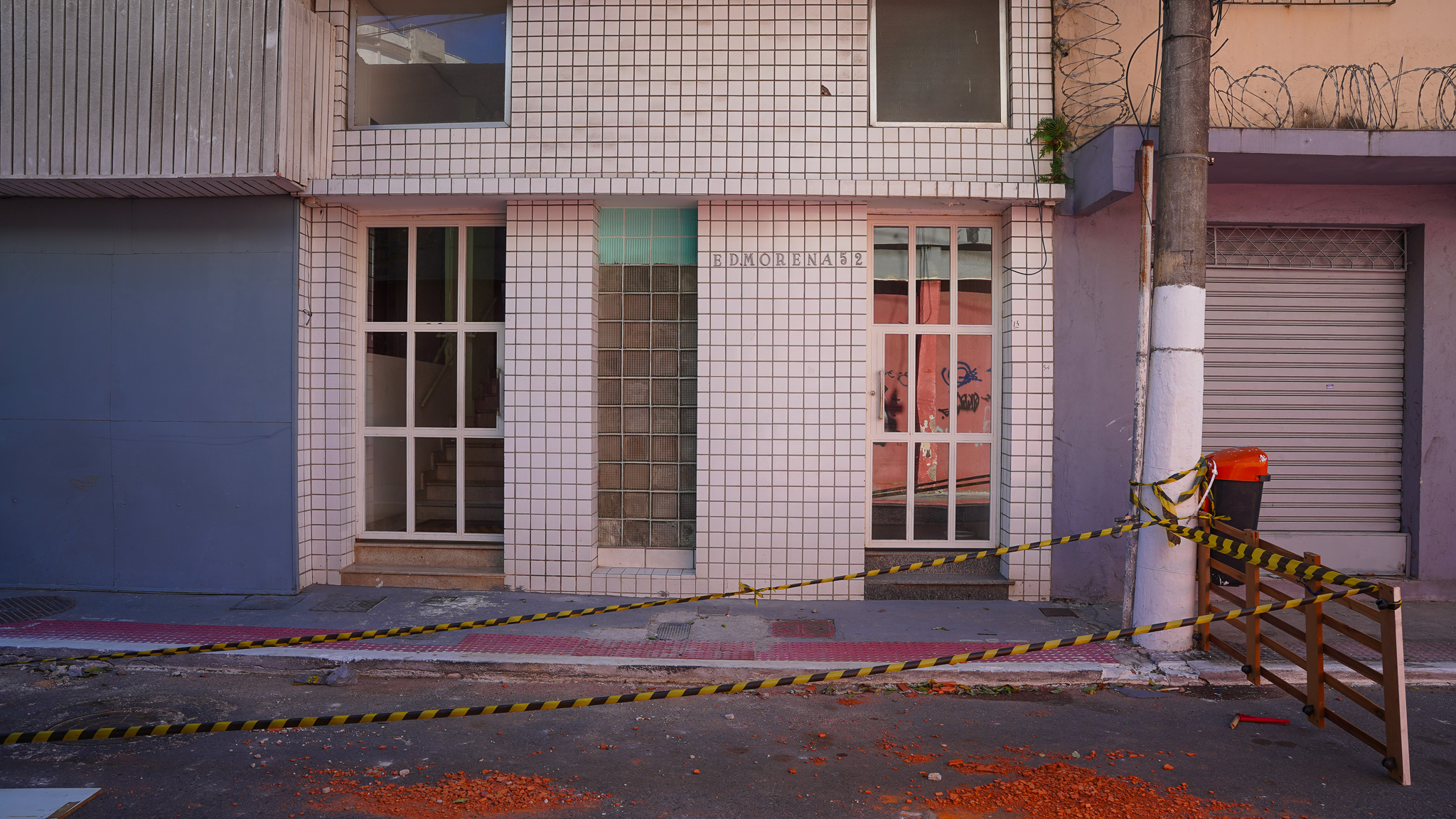 Prédios abandonados na Avenida Jerônimo Monteiro, no Centro de Vitória