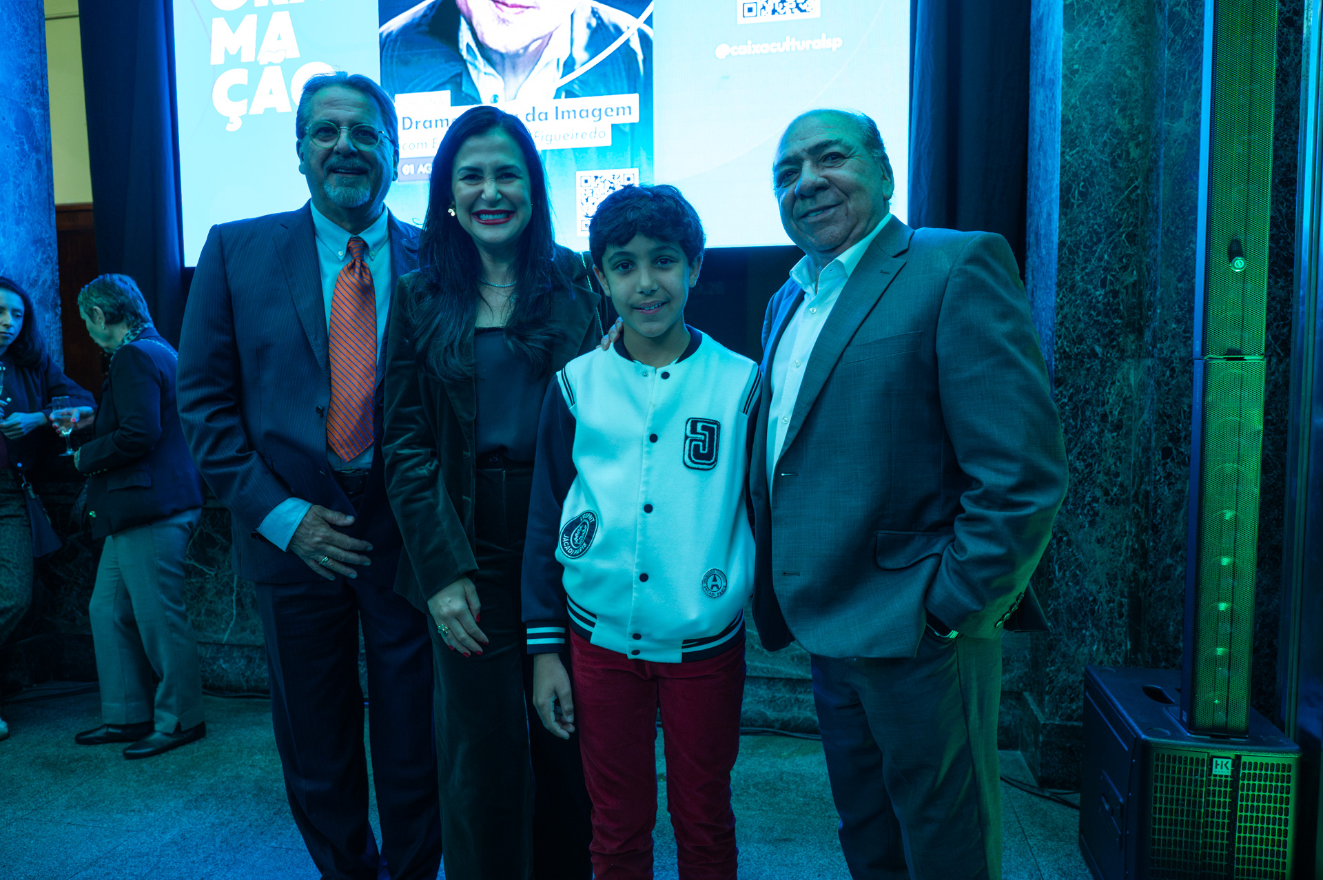 Alvaro Moura, Vivian Coser e o filho Arthur, e Maely Coelho