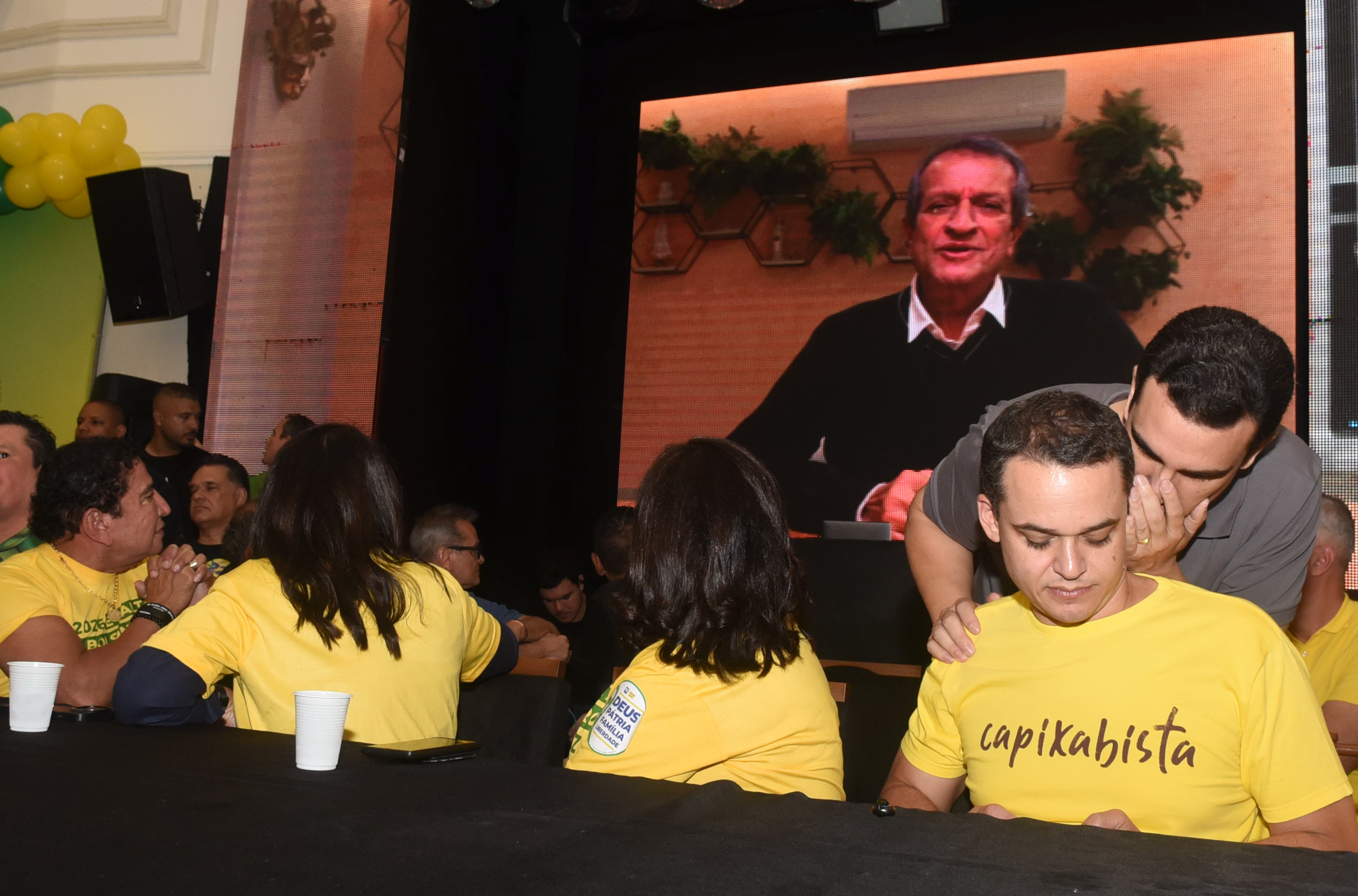 O senador Magno Malta e sua filha, Maguinha Malta, durante a Convenção Estadual do PL