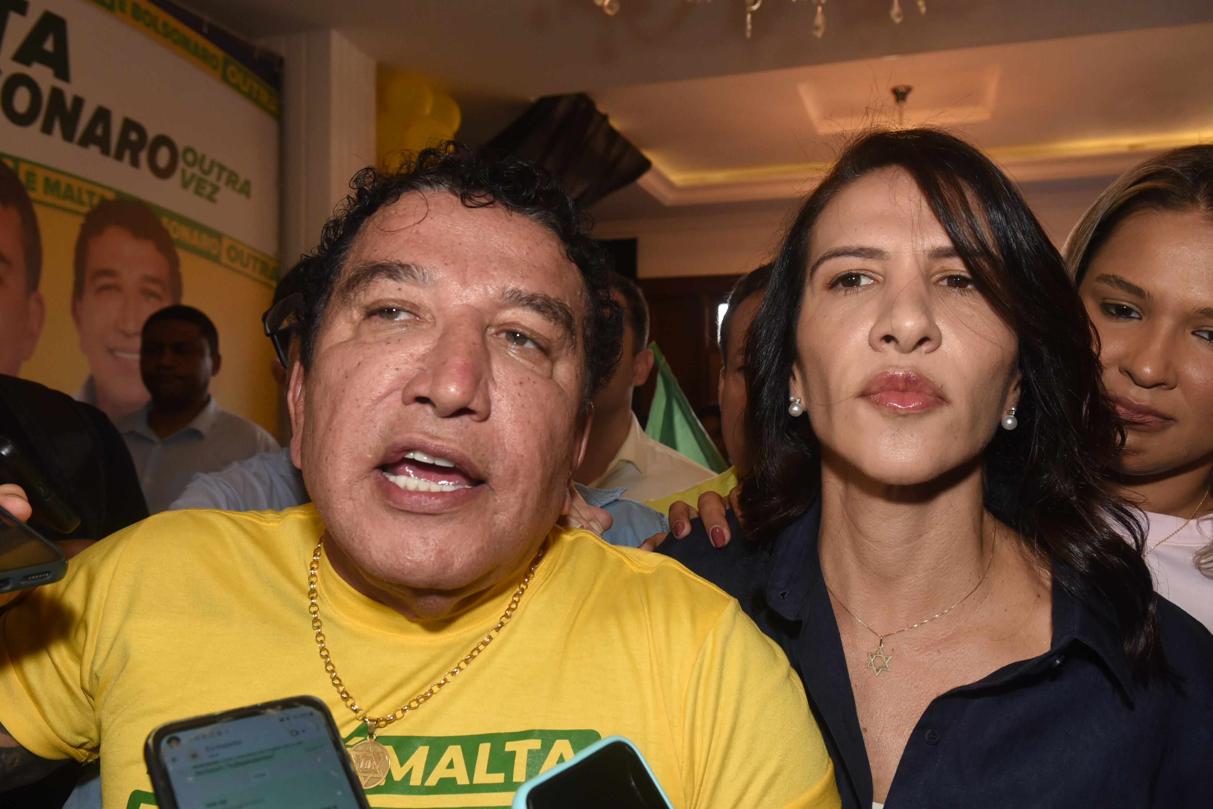 O senador Magno Malta e sua filha, Maguinha Malta, durante a Convenção Estadual do PL