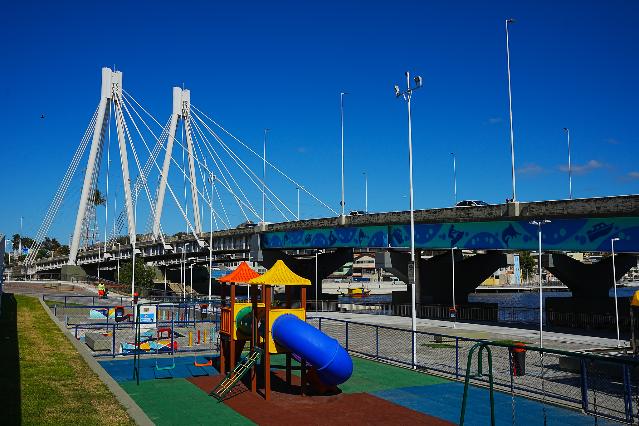Obras embaixo e no entorno da Ponte da Passagem