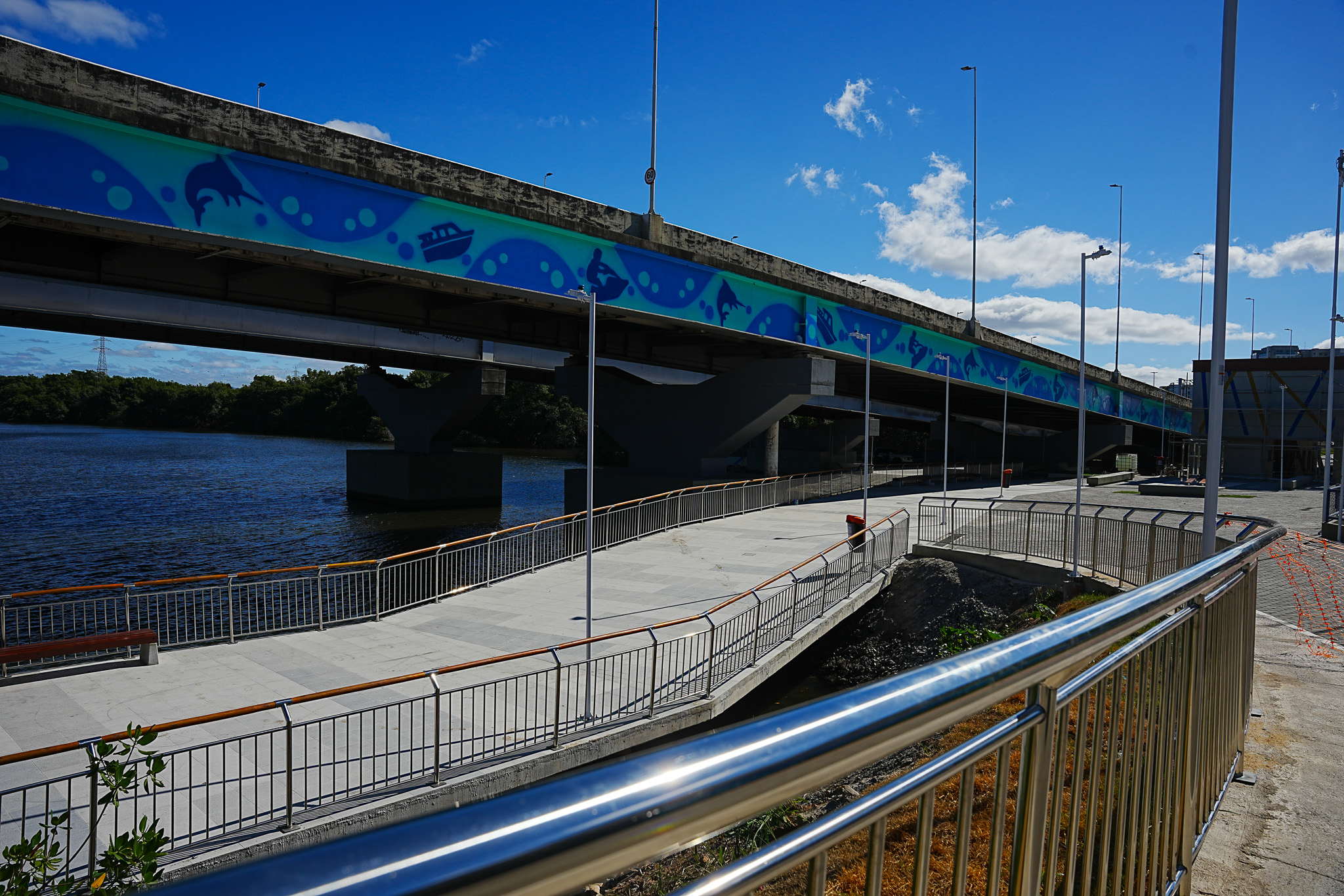 Obras embaixo e no entorno da Ponte da Passagem