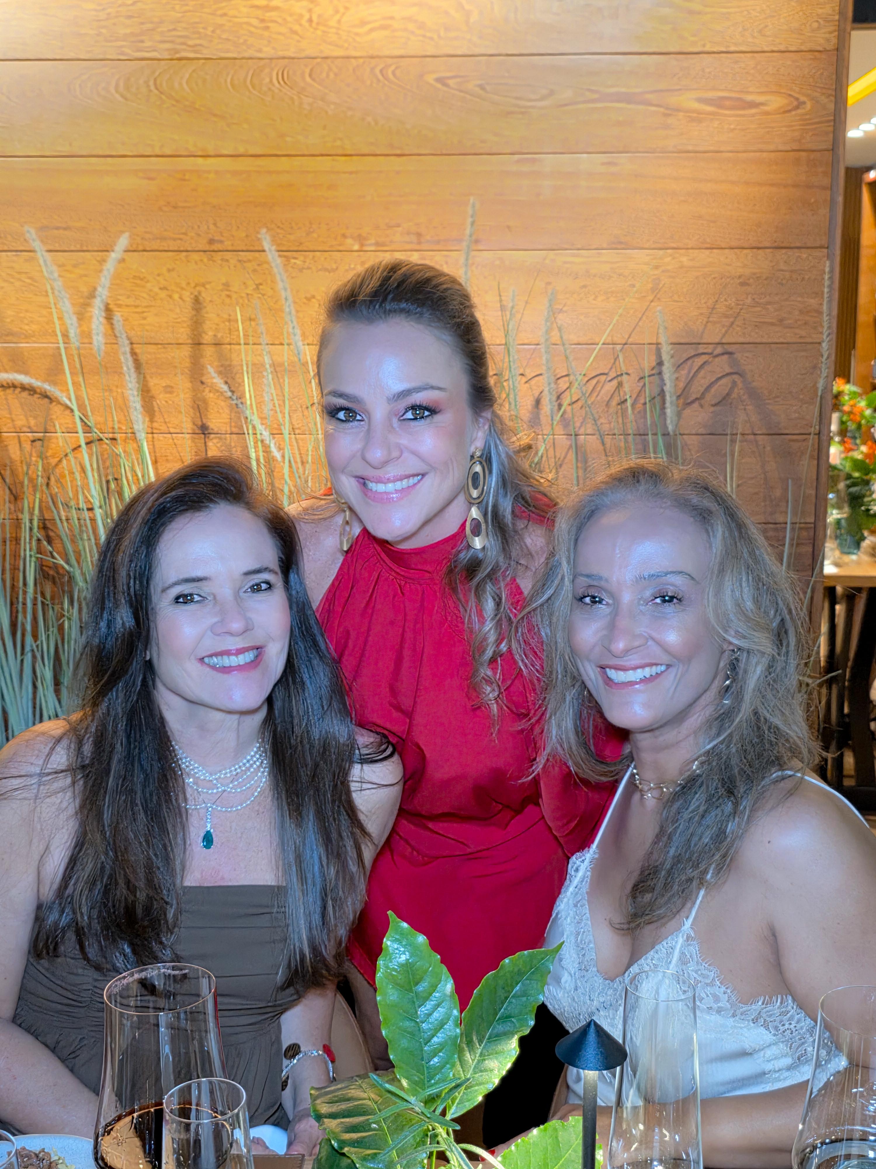 Gisela Neffa, Suellen Perdigão e Marcela Victorino