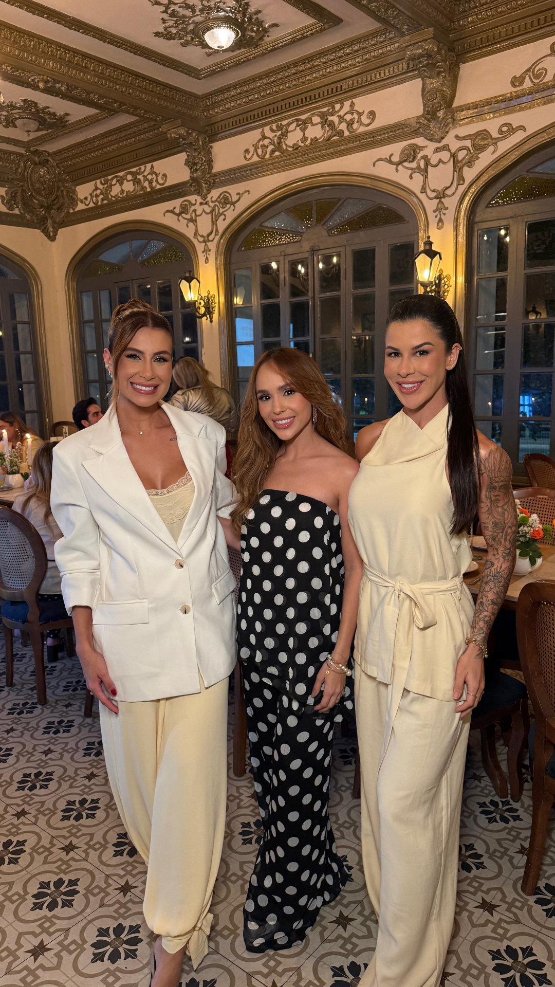 Amanda Veloso, Sara Broedel e Flávia Yara.