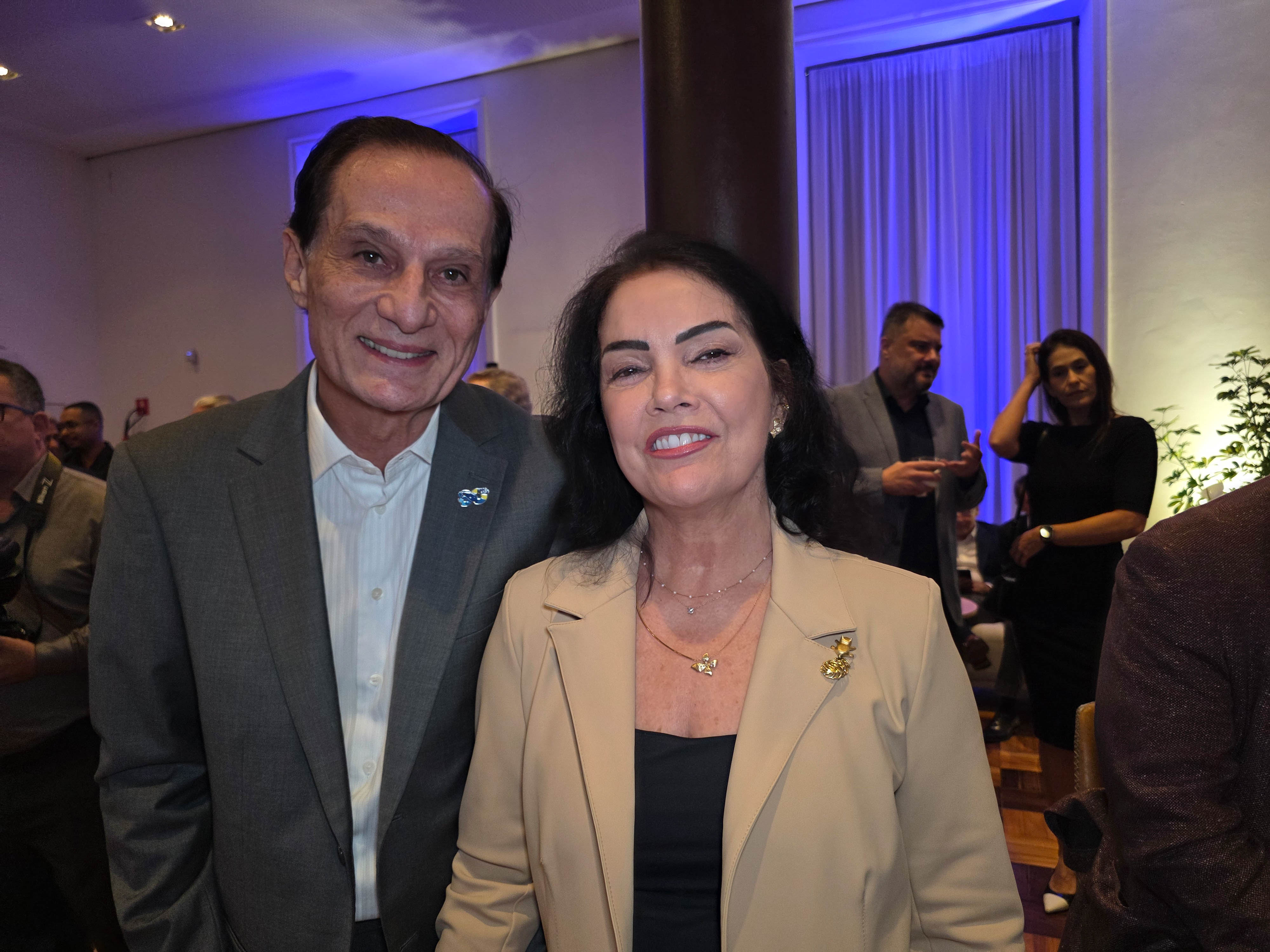 Geraldo e Valéria Schuller