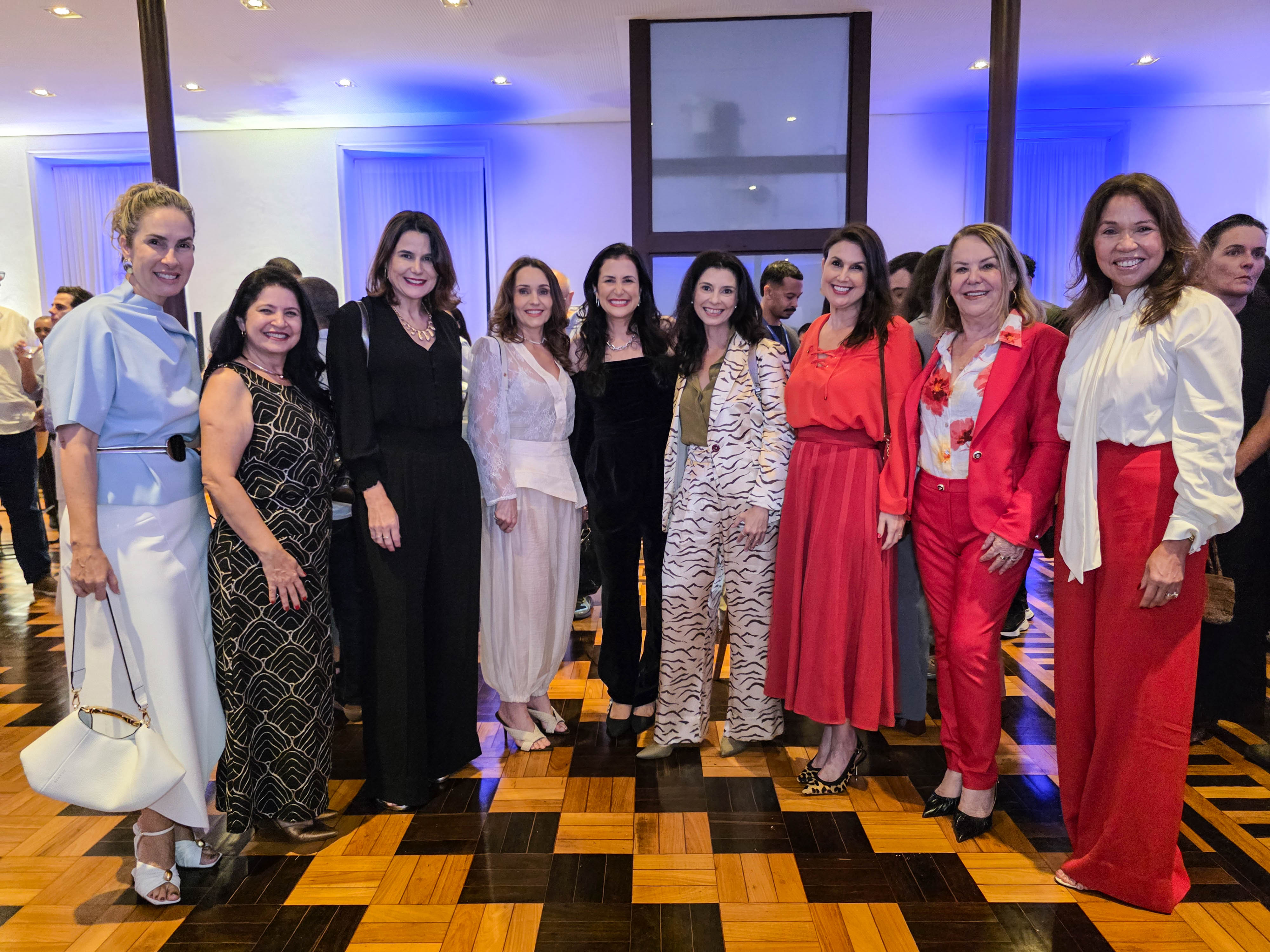 Isabela Cordeiro de Deus, Gracimere Gaviorno, Simone Garcia, a primeira-dama Viviane Pianna, Vivian Coser, Maria Clara Marcondes Perim, Renata Rasseli, Marilucia Dalla e Ana Clark