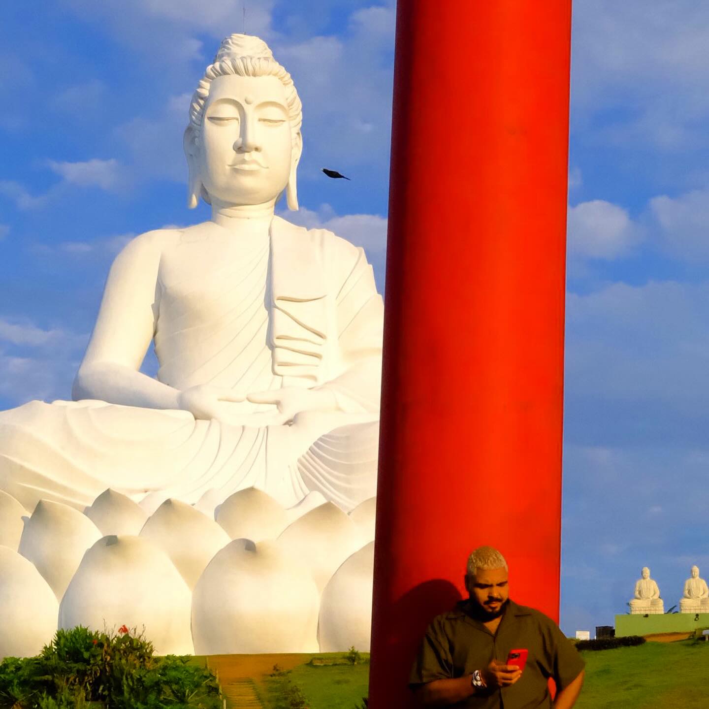 O humorista esteve no Grande Buda e no Mosteiro Zen Morro da Vargem